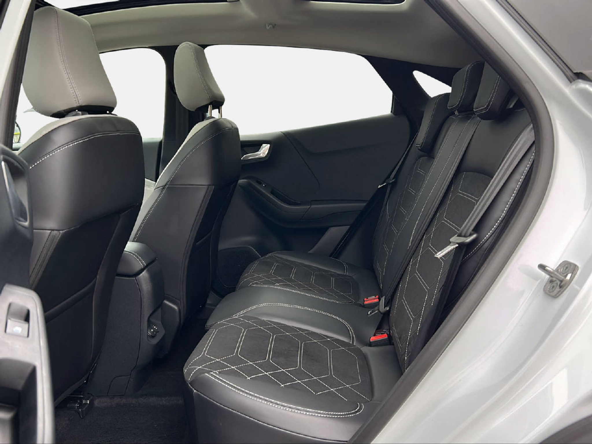 listing desktop thumbnail image 12