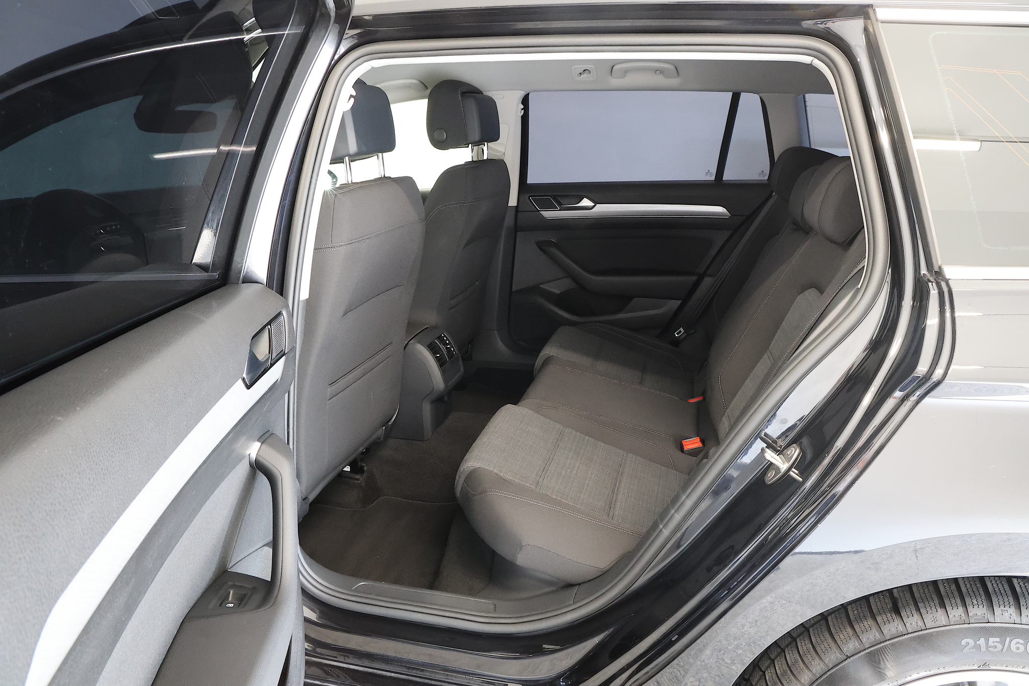 listing desktop thumbnail image 14