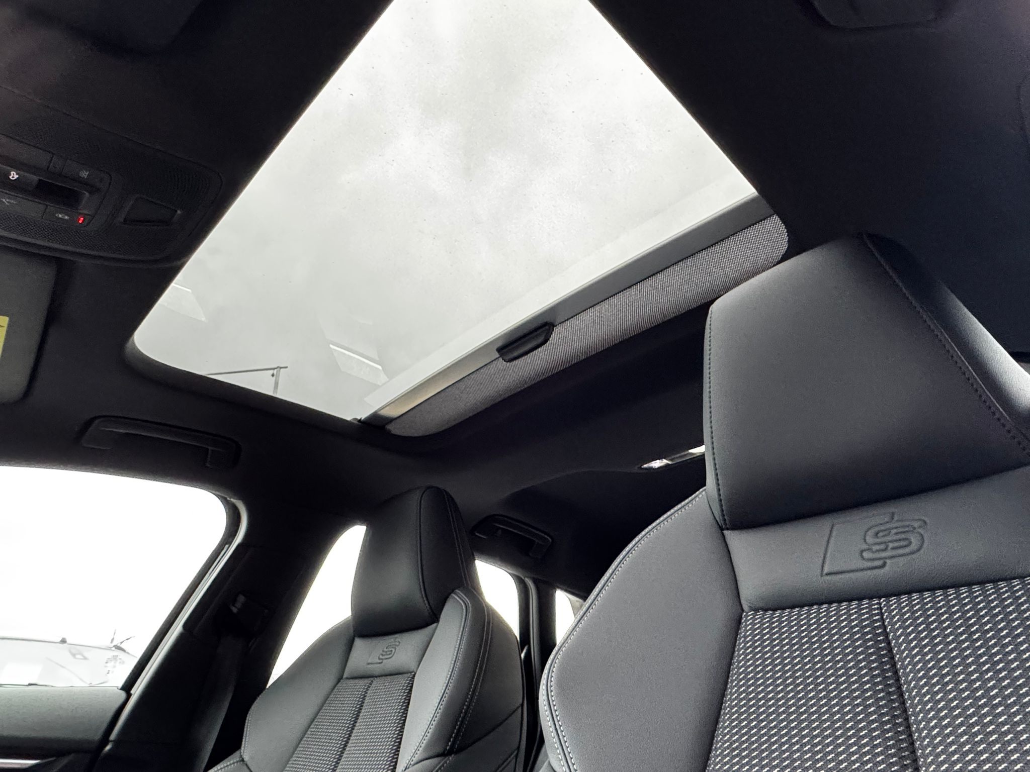 listing desktop thumbnail image 7