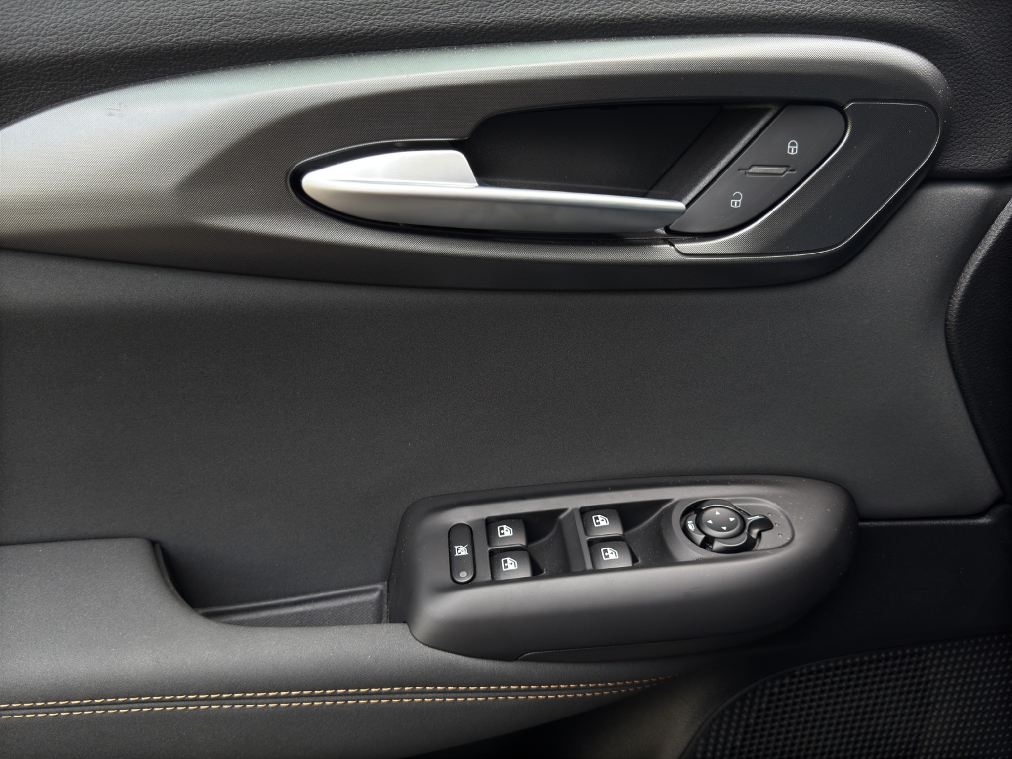 listing desktop thumbnail image 11