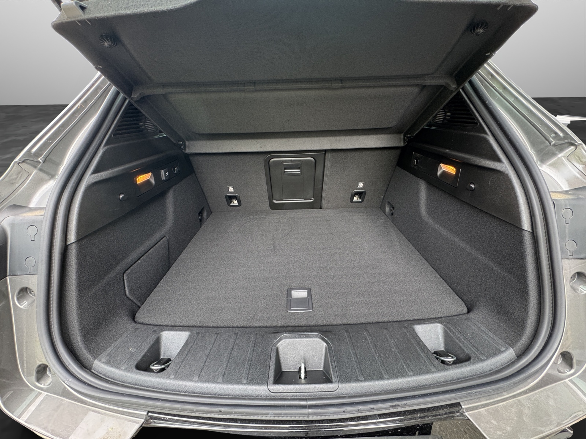 listing desktop thumbnail image 13