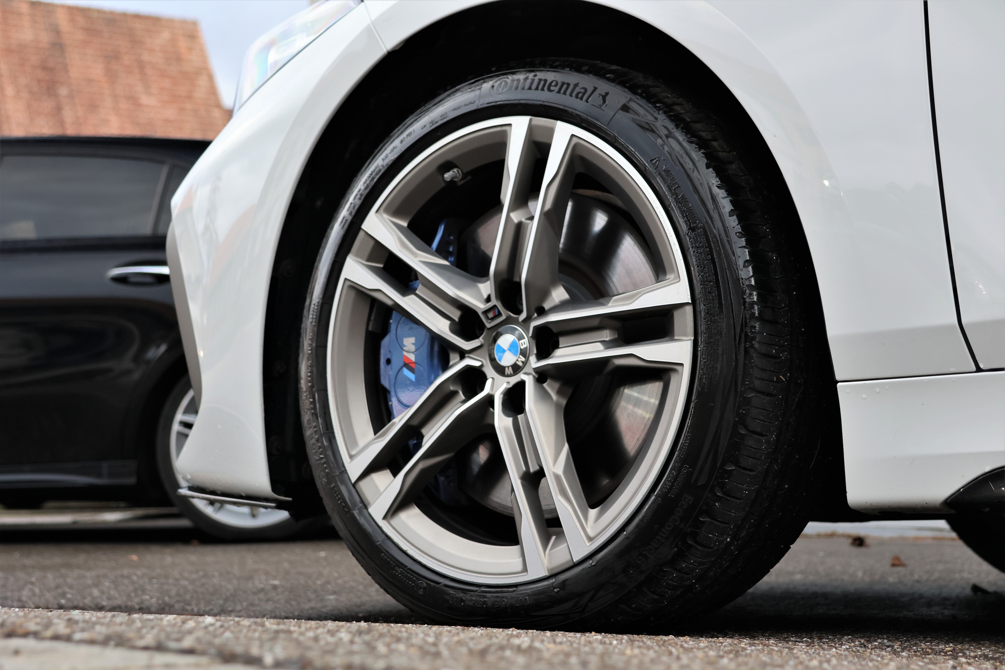 listing desktop thumbnail image 6