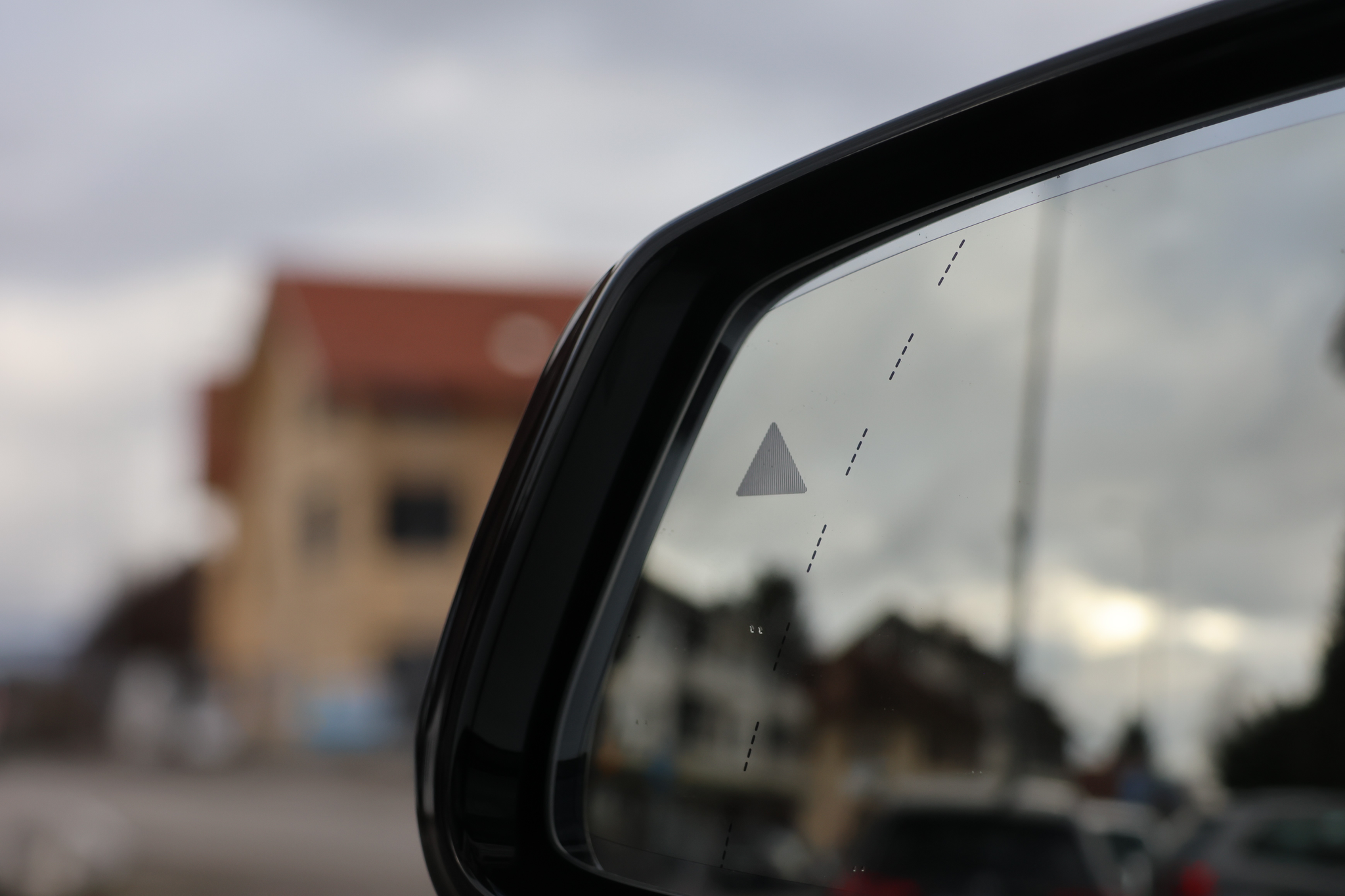 listing desktop thumbnail image 24