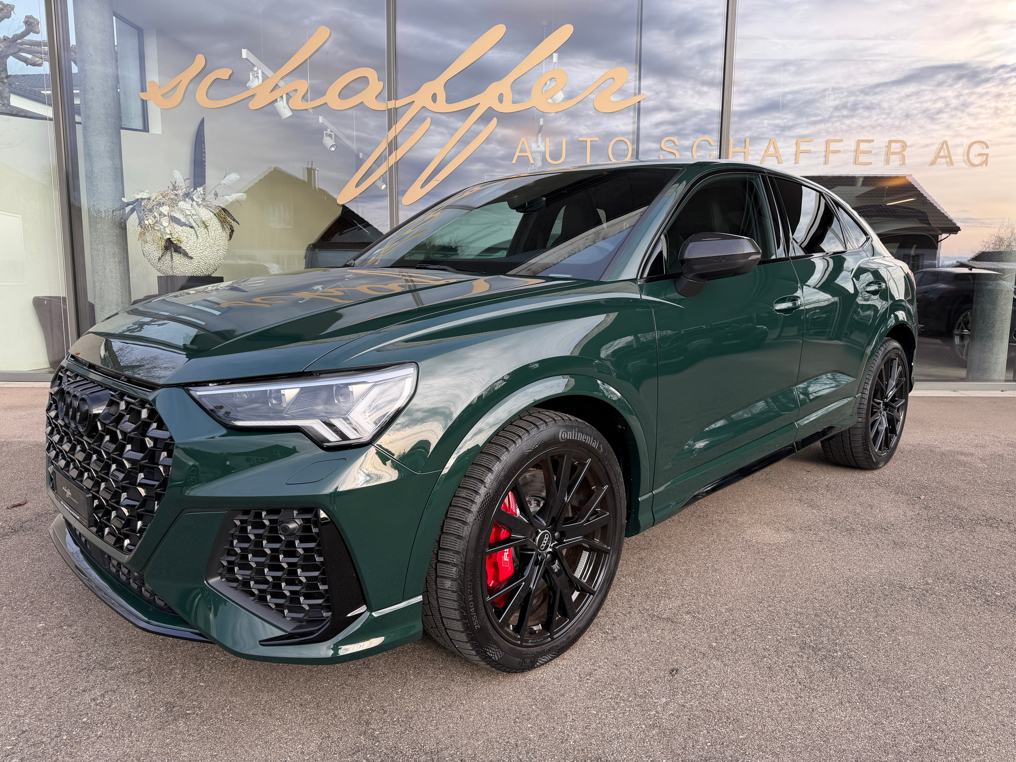 listing desktop thumbnail image 1