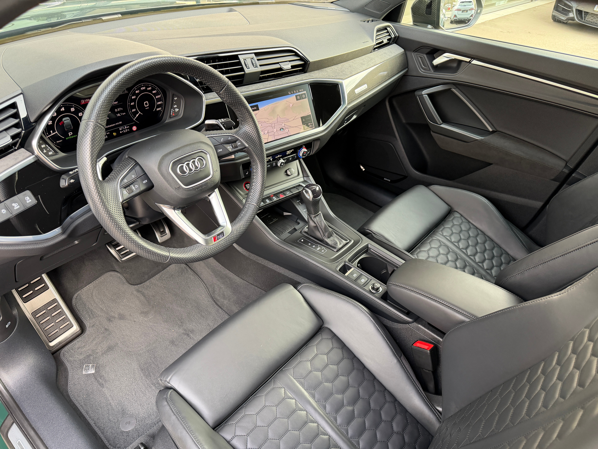 listing desktop thumbnail image 10