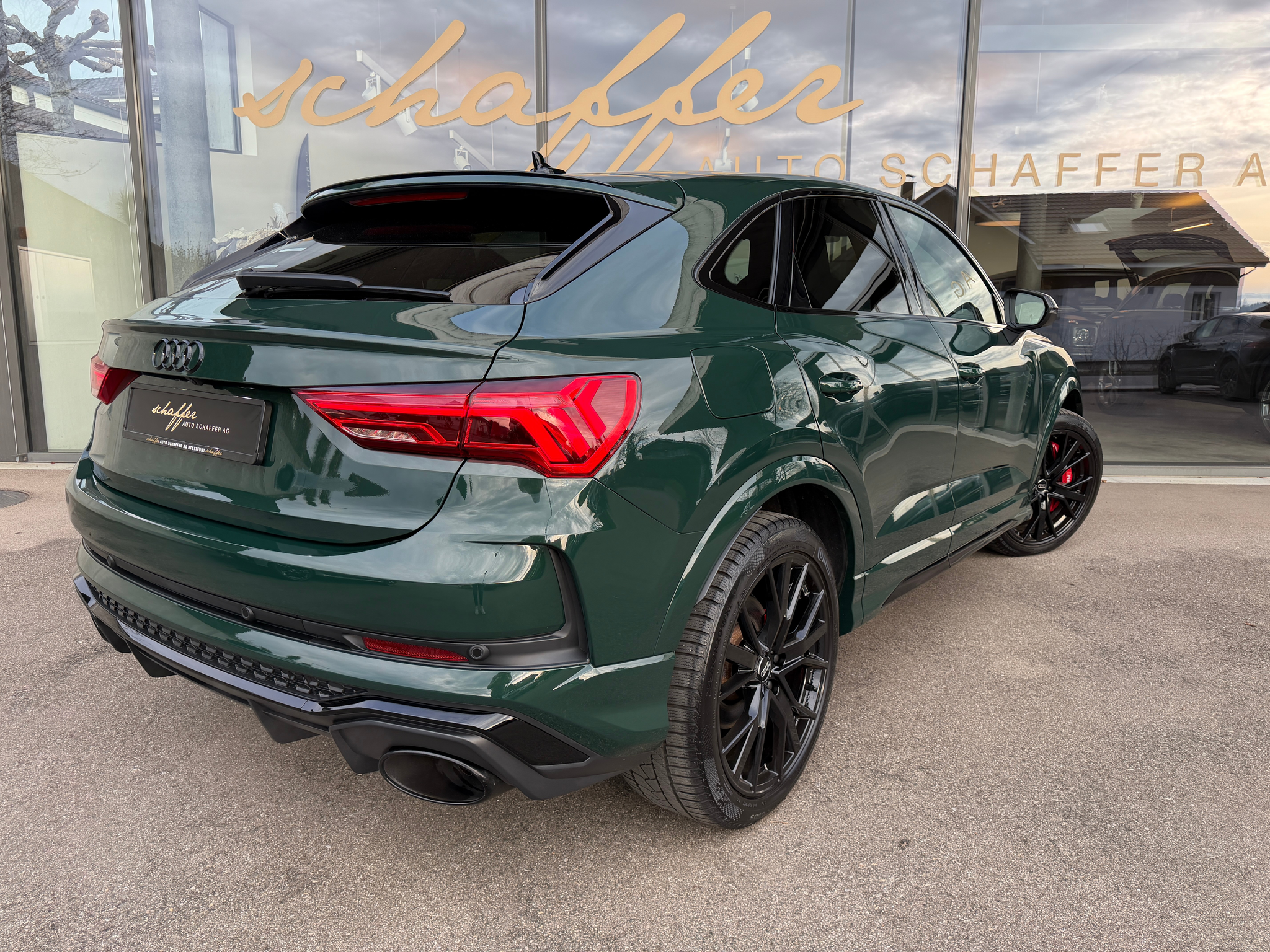 listing desktop thumbnail image 8