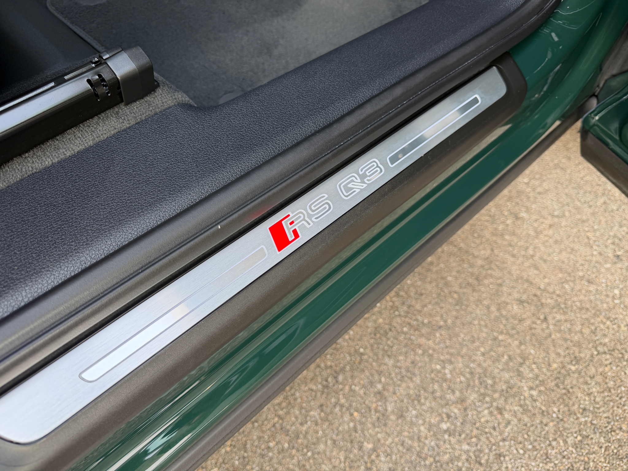 listing desktop thumbnail image 25