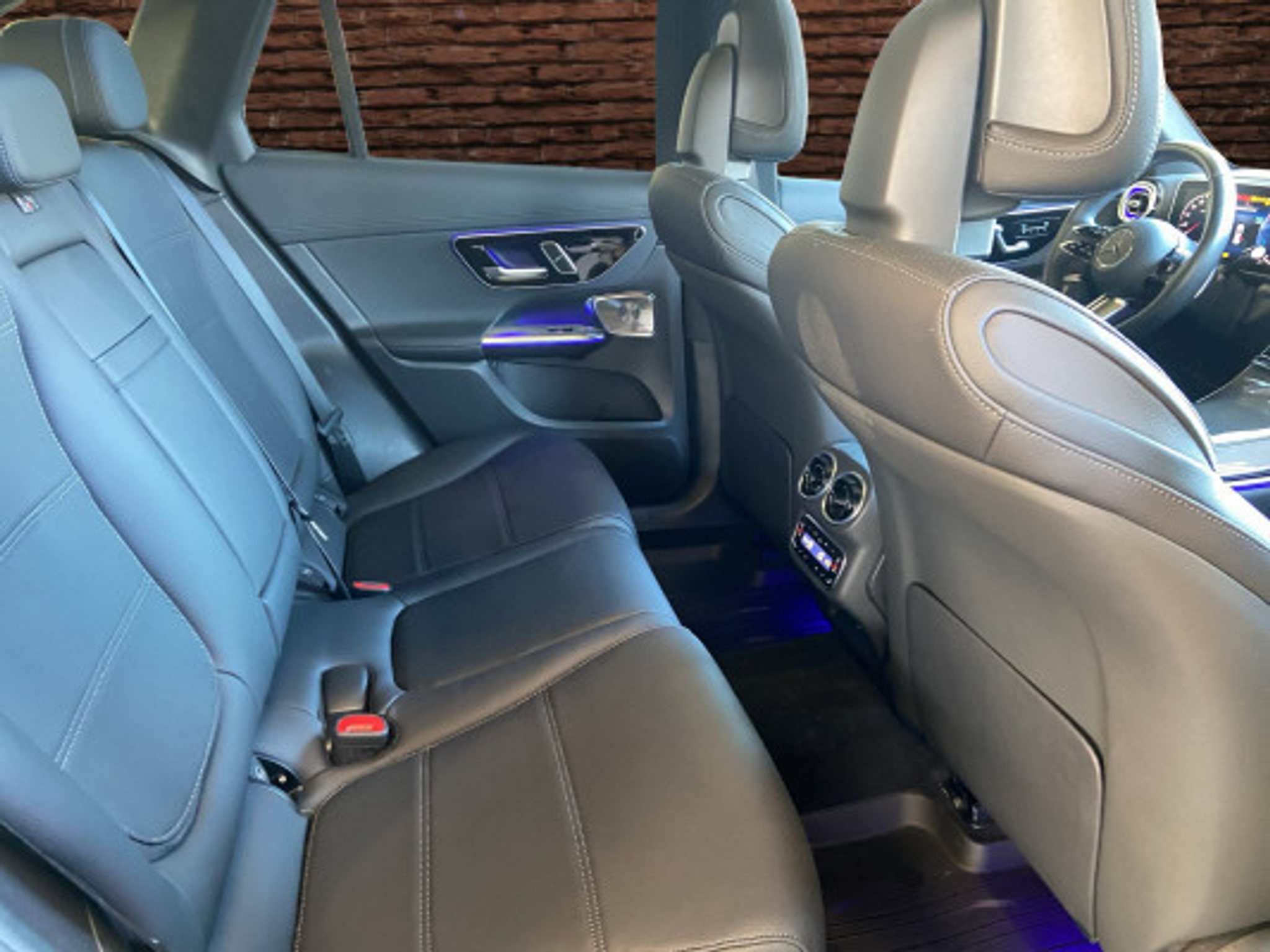 listing desktop thumbnail image 13