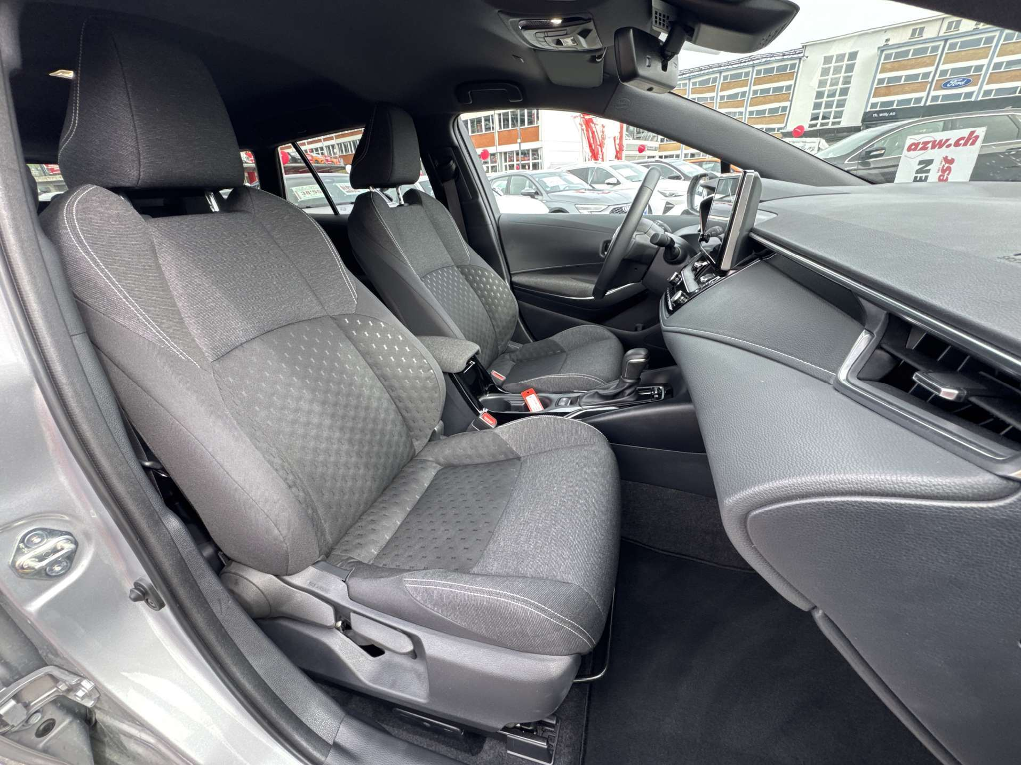 listing desktop thumbnail image 12