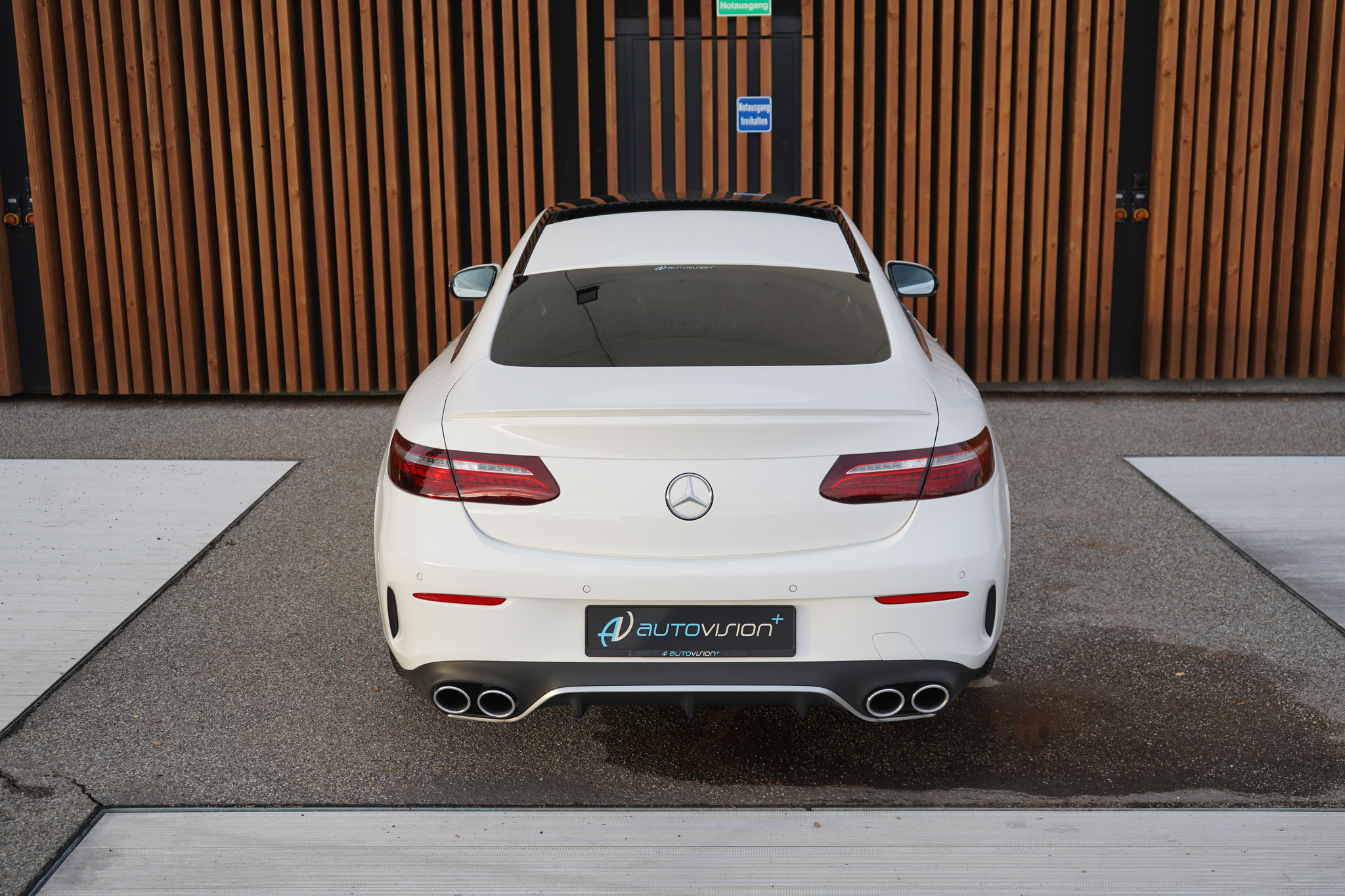 listing desktop thumbnail image 14