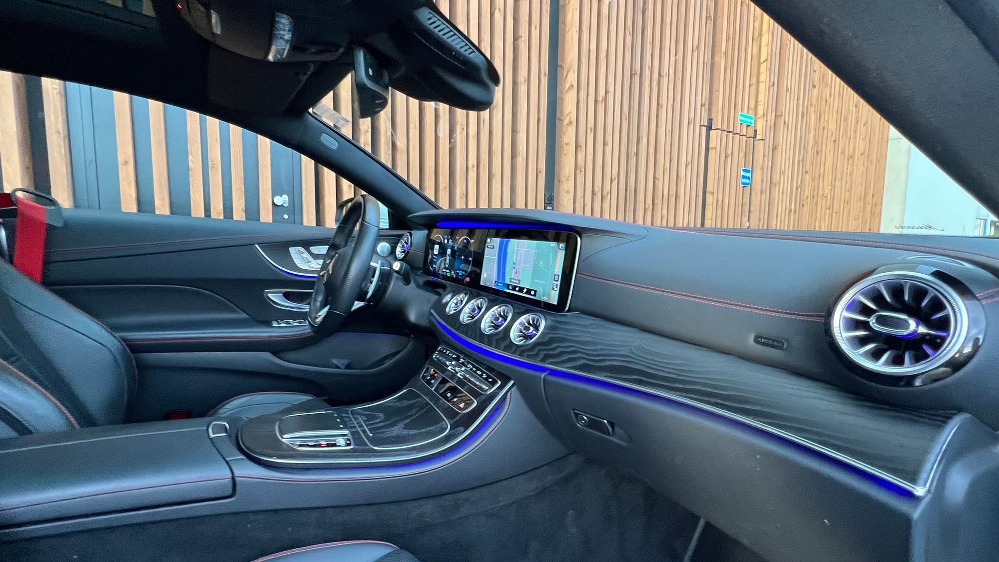 listing desktop thumbnail image 23