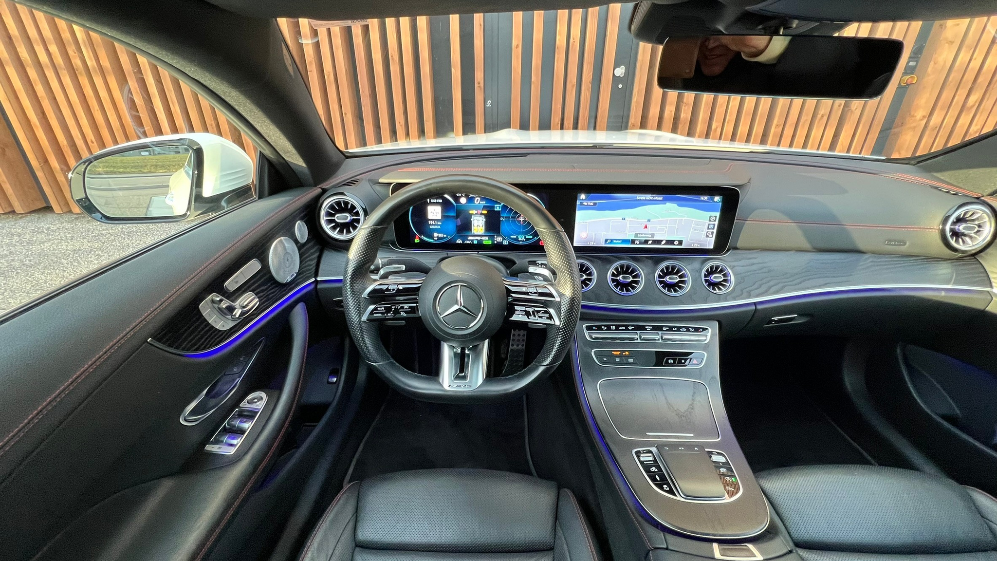 listing desktop thumbnail image 18