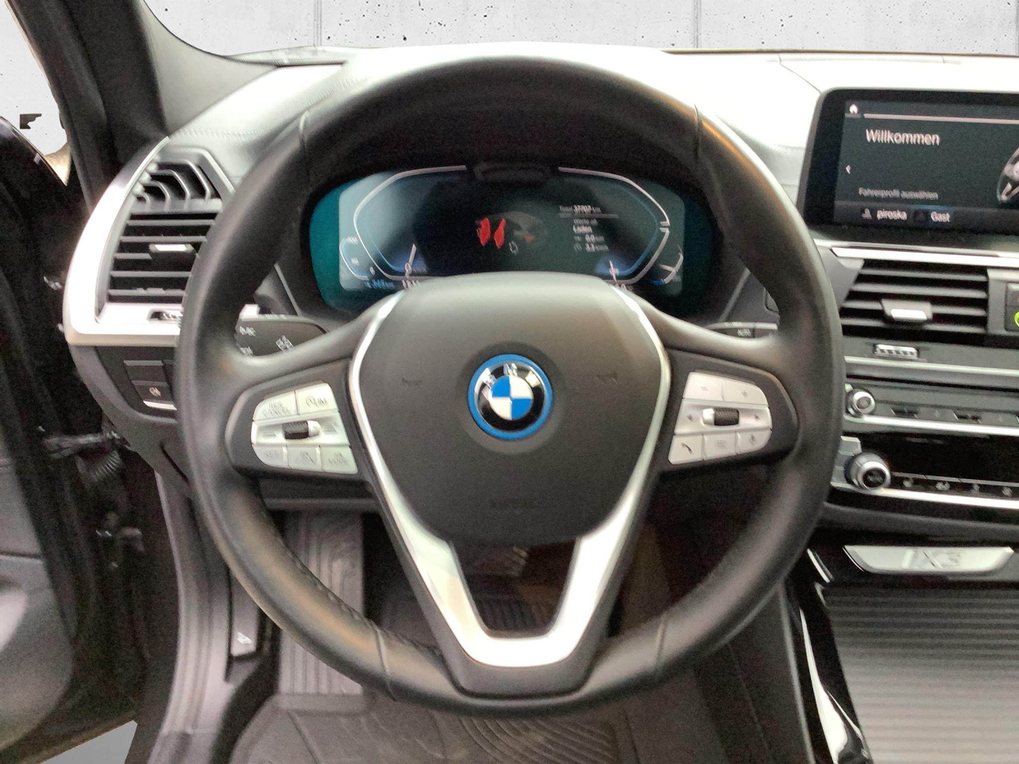 listing desktop thumbnail image 13