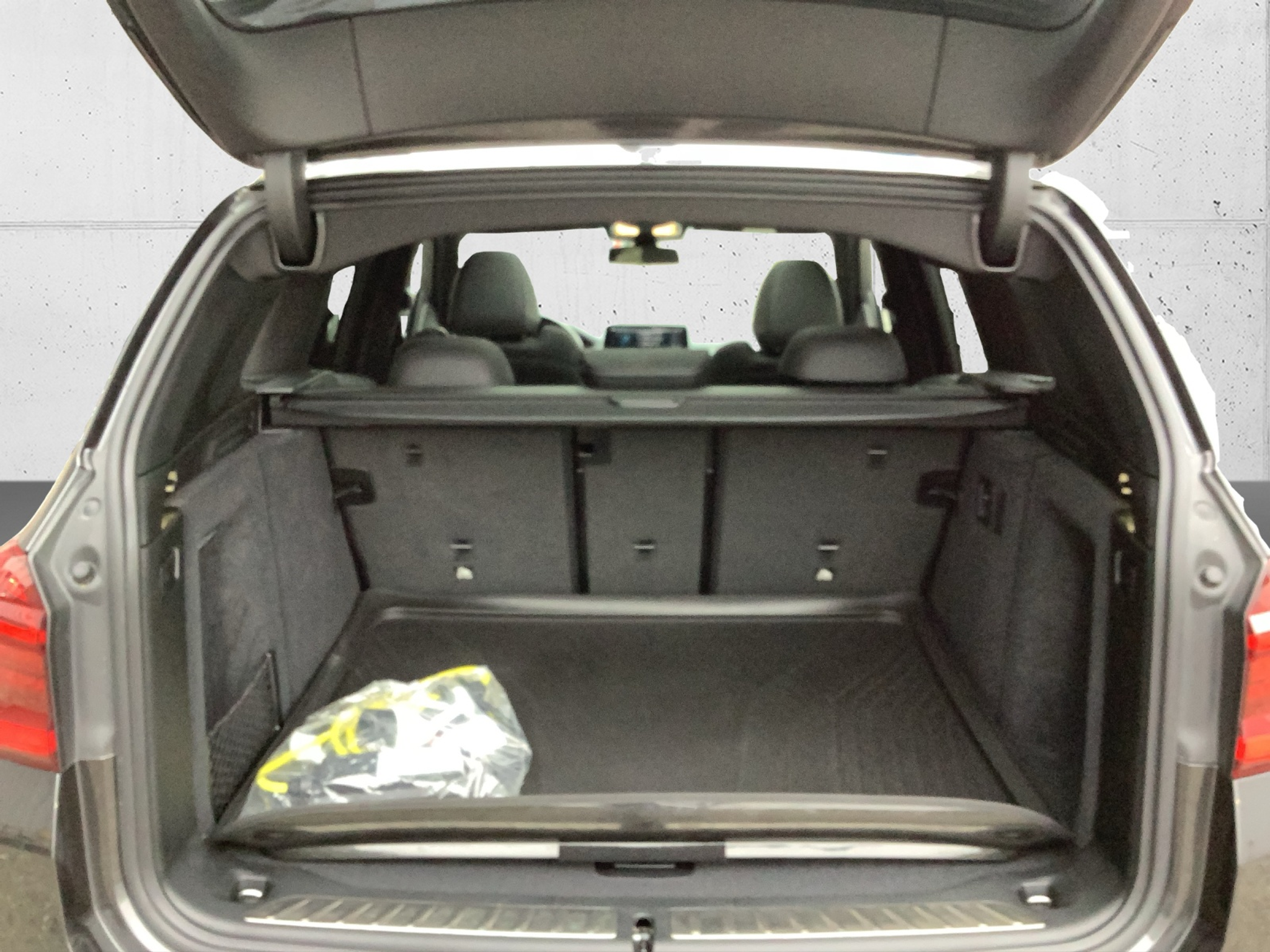 listing desktop thumbnail image 8