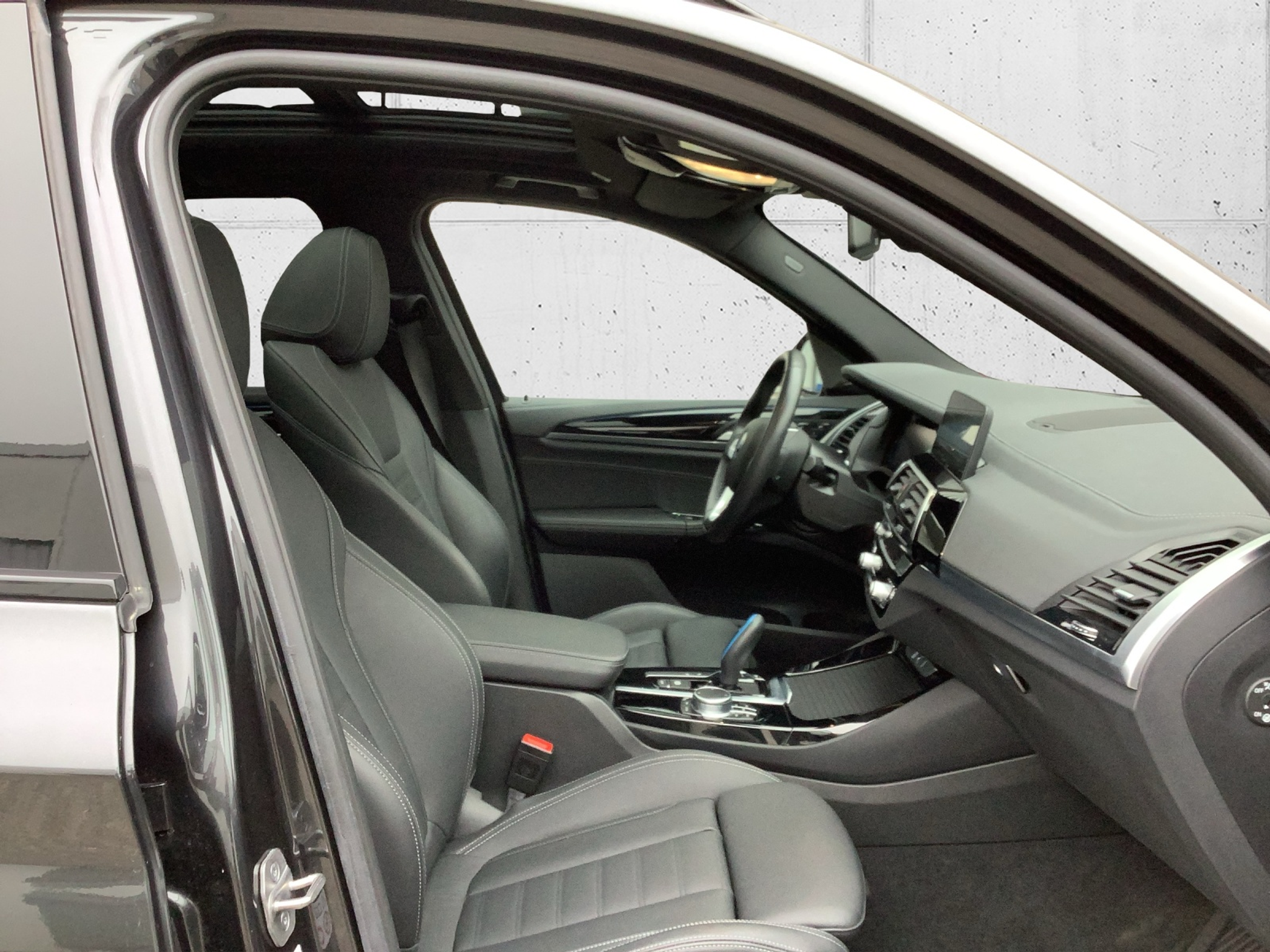 listing desktop thumbnail image 17