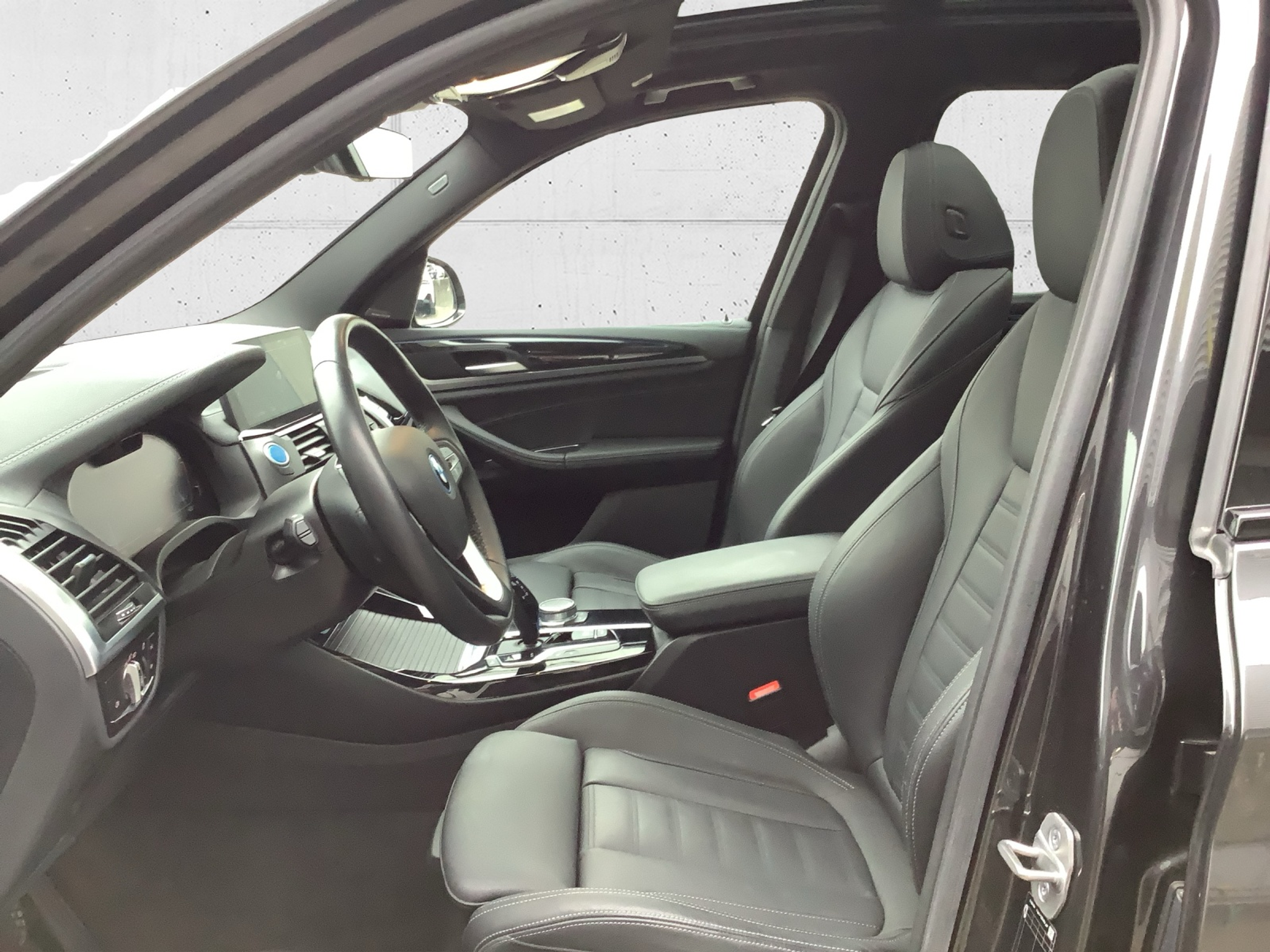 listing desktop thumbnail image 11