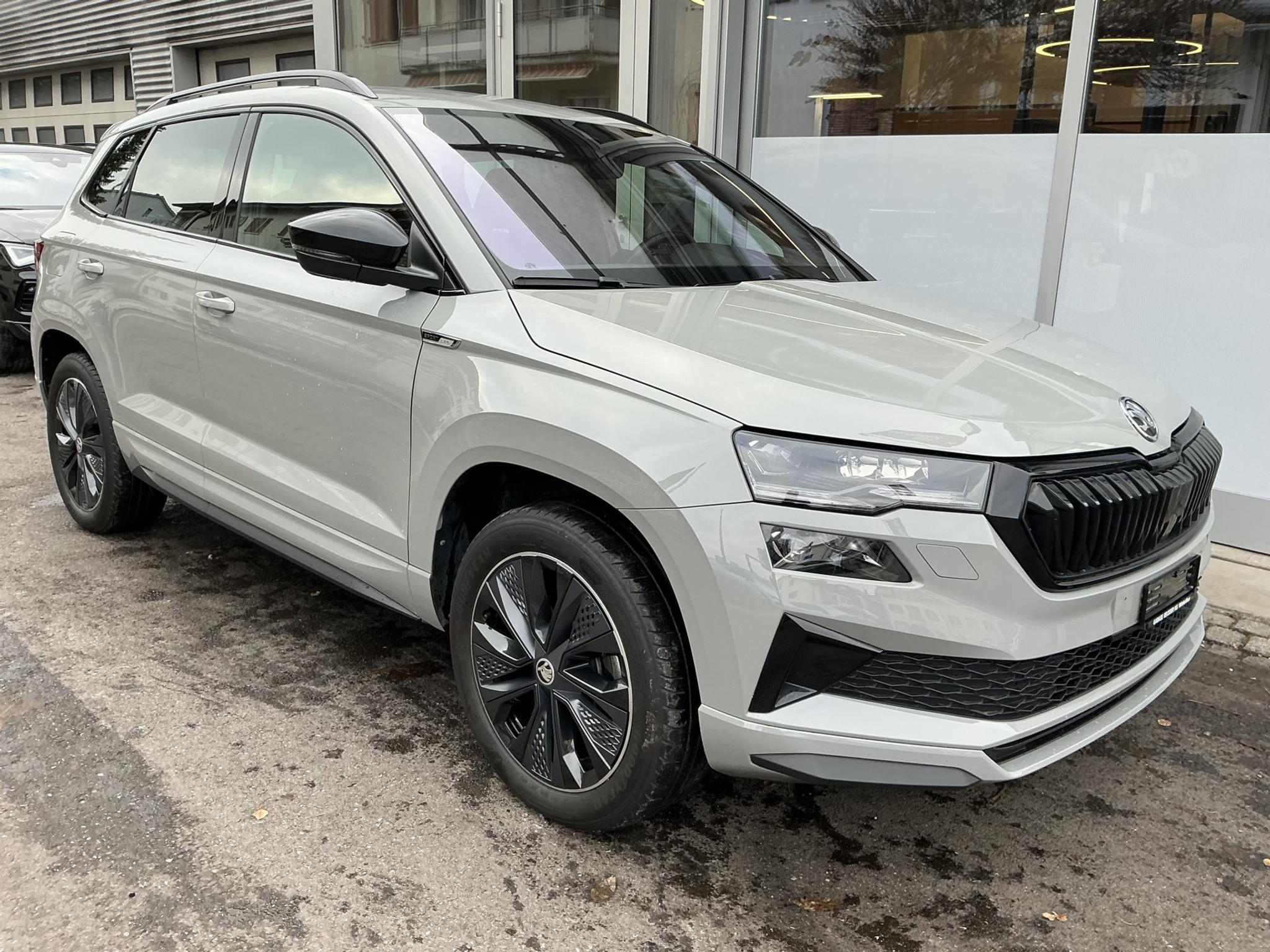 listing desktop thumbnail image 2