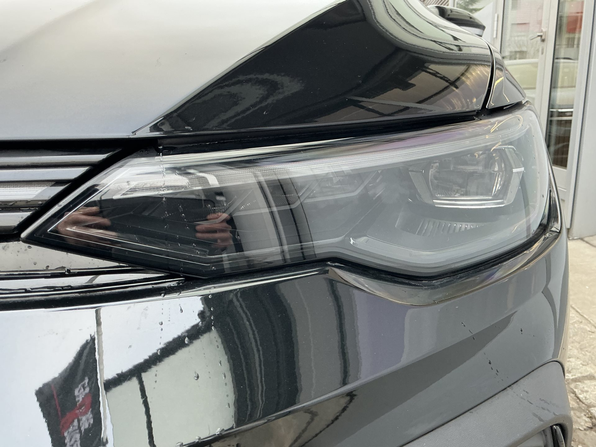 listing desktop thumbnail image 6