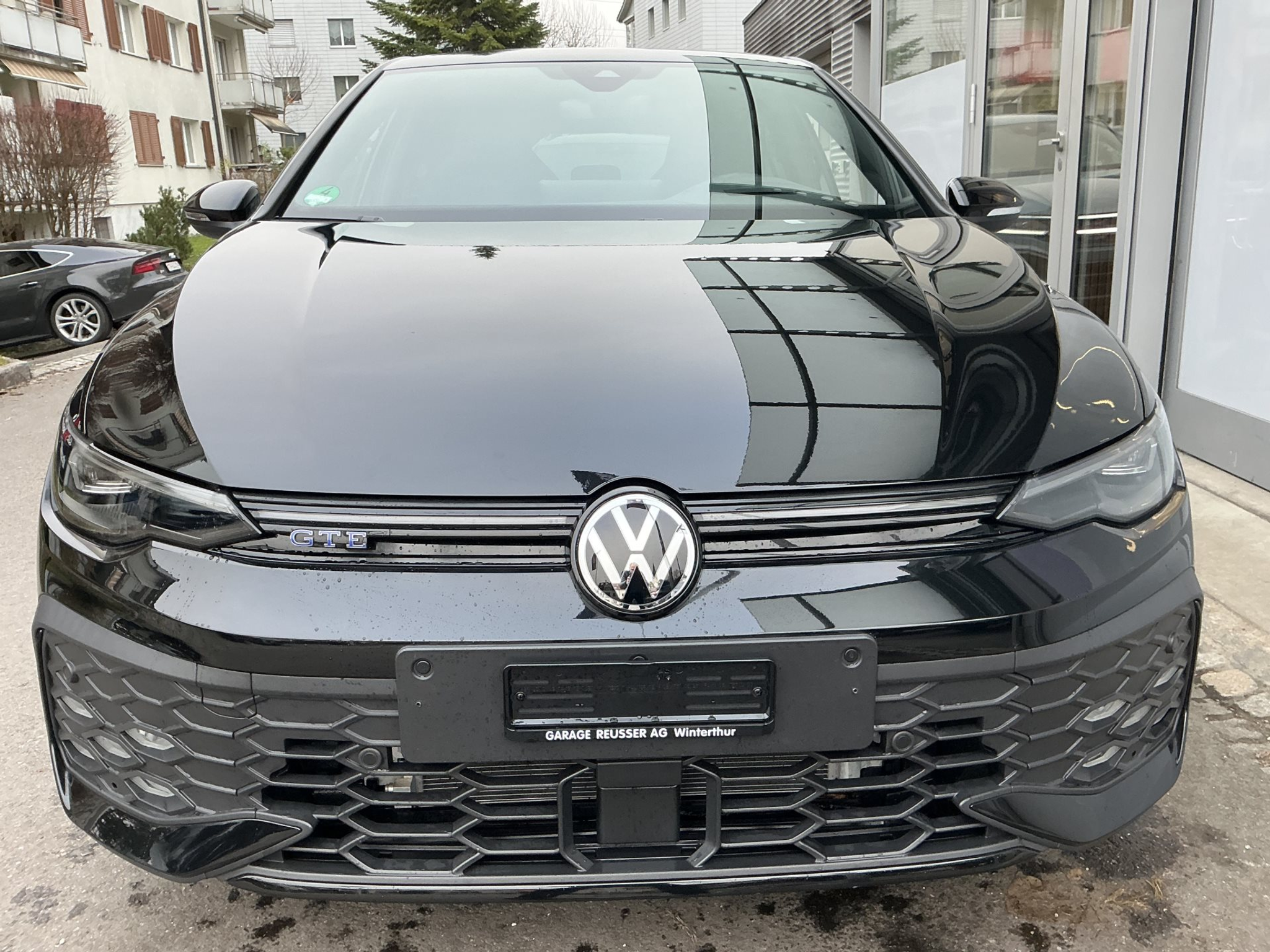 listing desktop thumbnail image 1