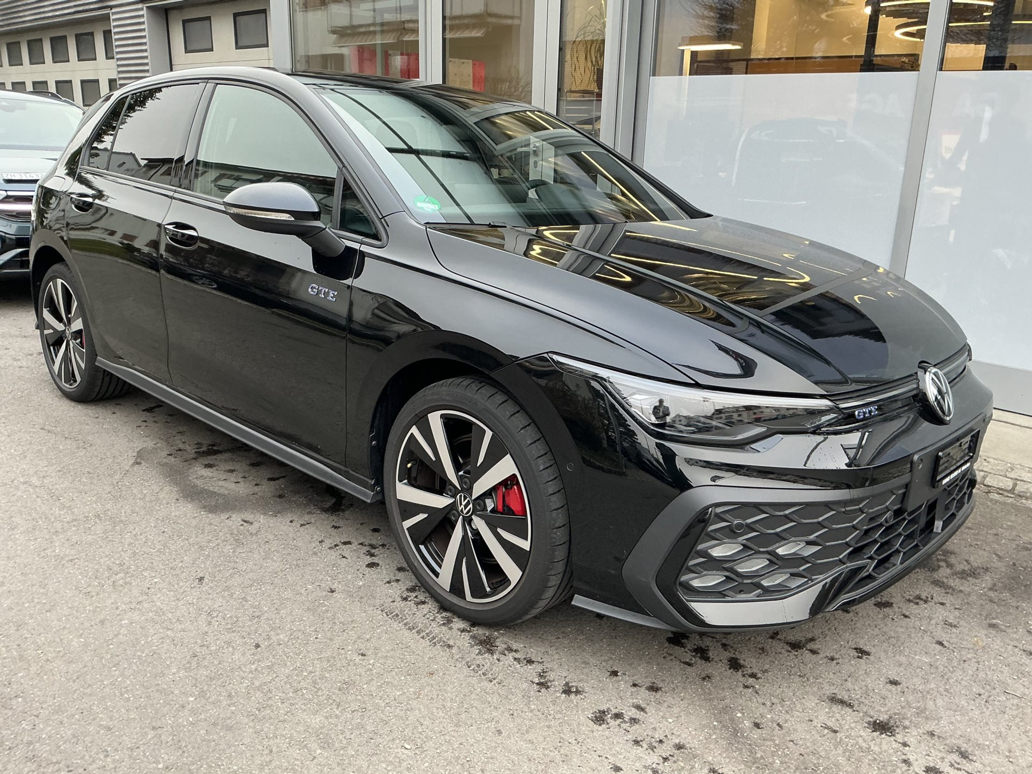 listing desktop thumbnail image 2