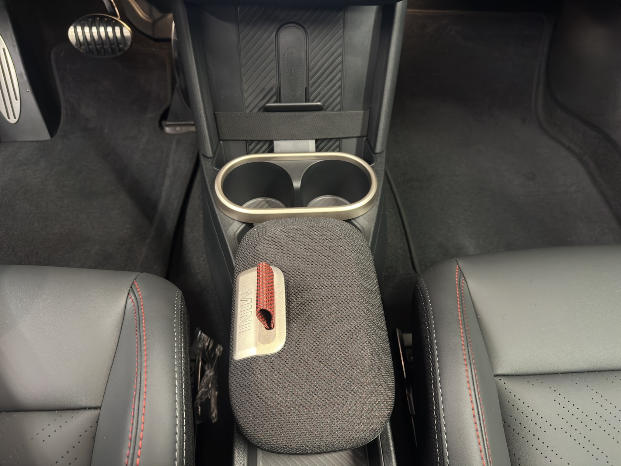 listing desktop thumbnail image 14