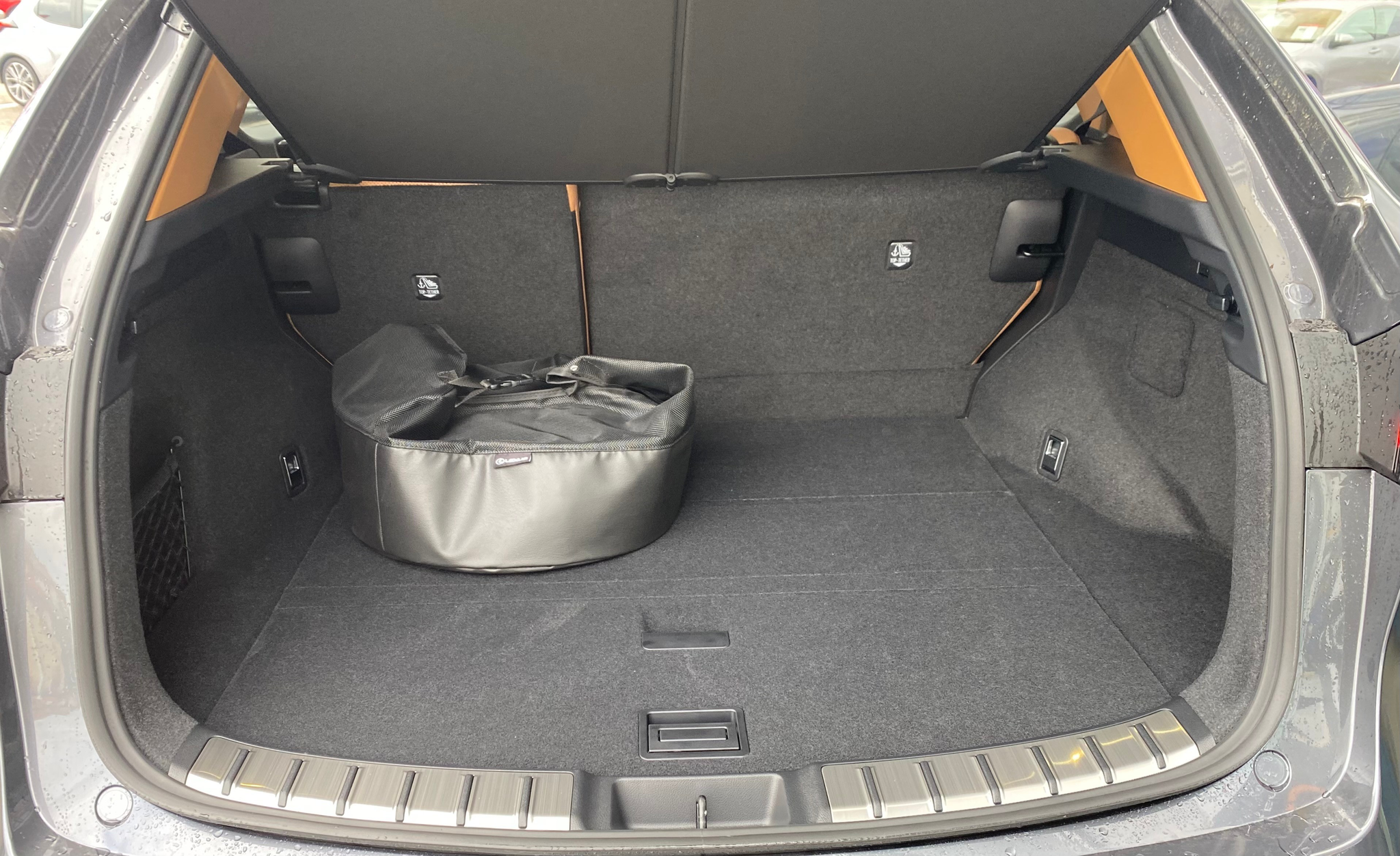 listing desktop thumbnail image 17