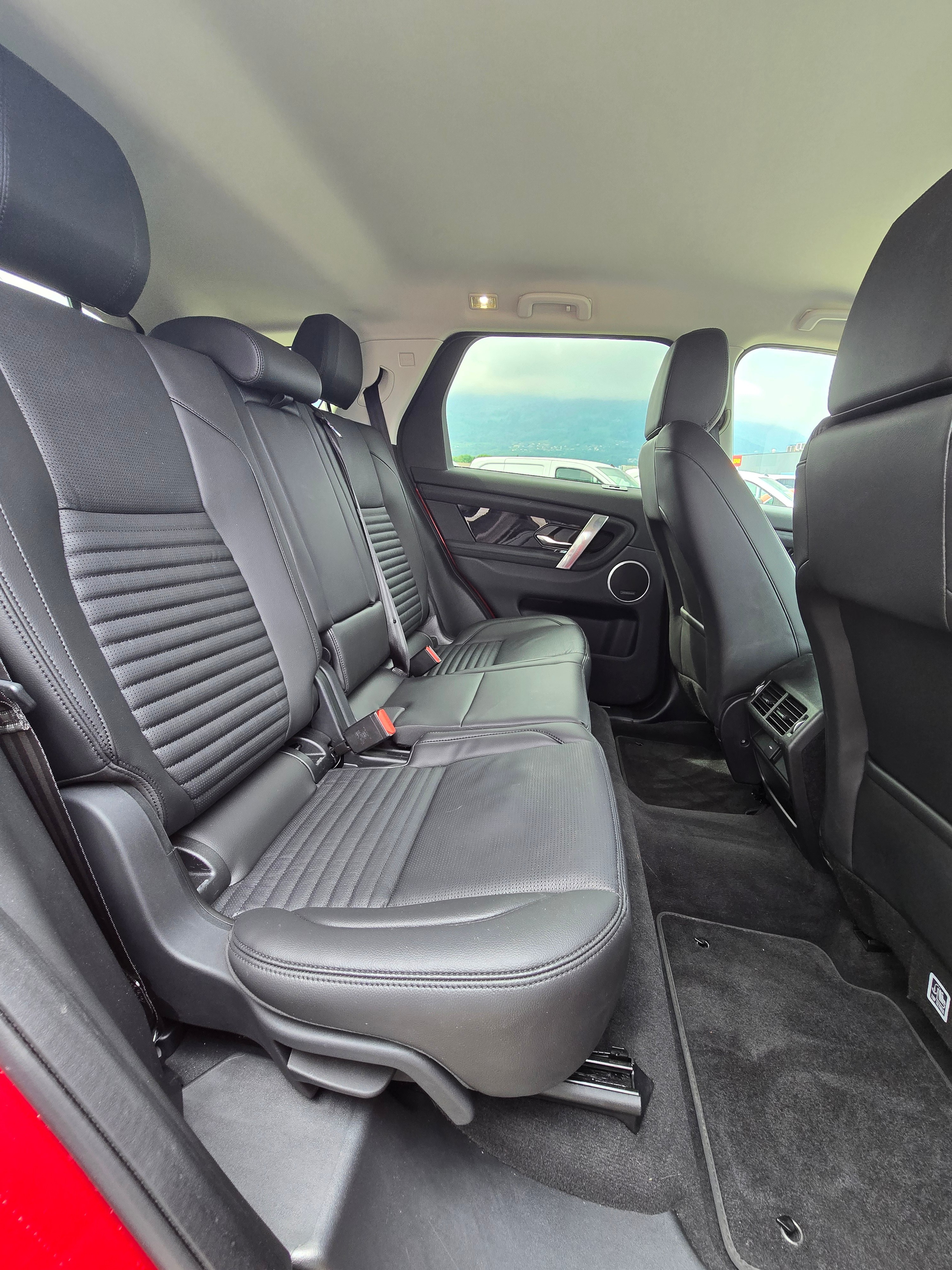 listing desktop thumbnail image 16