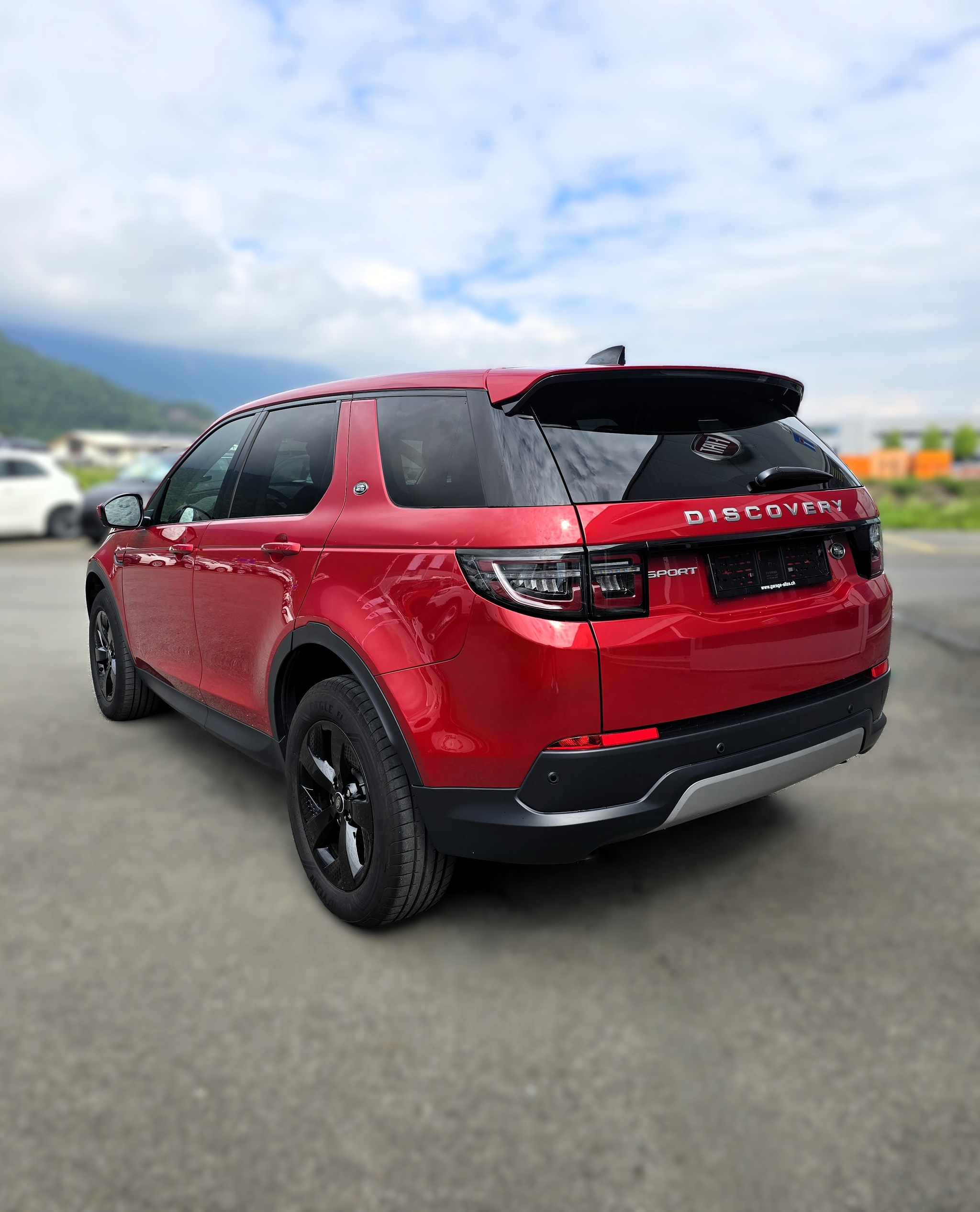 listing desktop thumbnail image 3