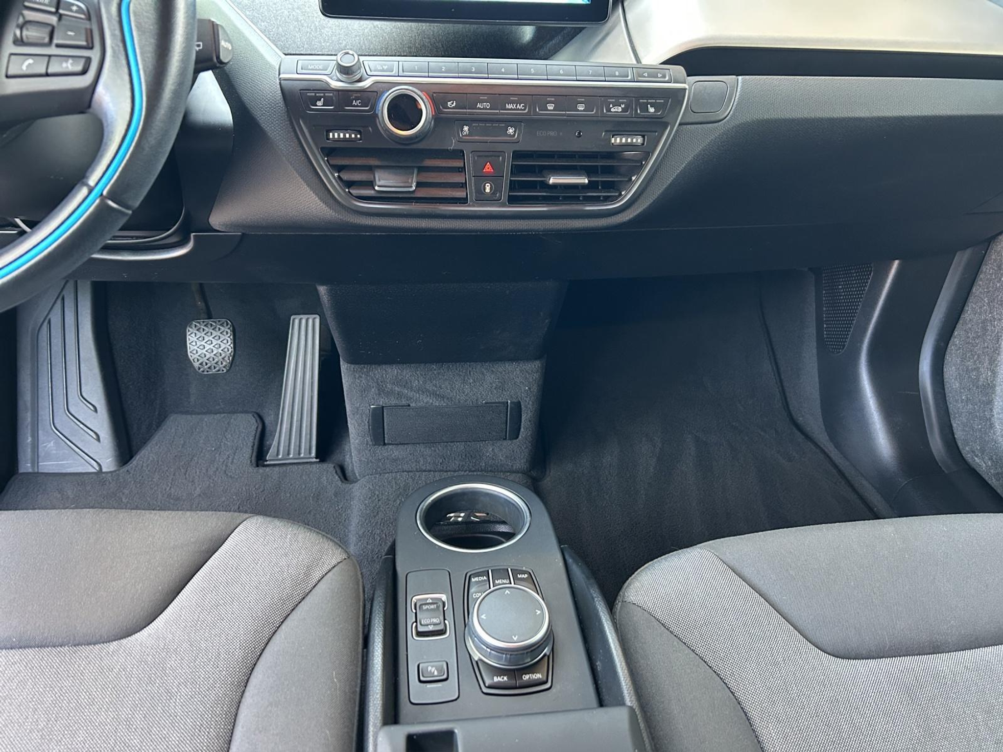 listing desktop thumbnail image 7