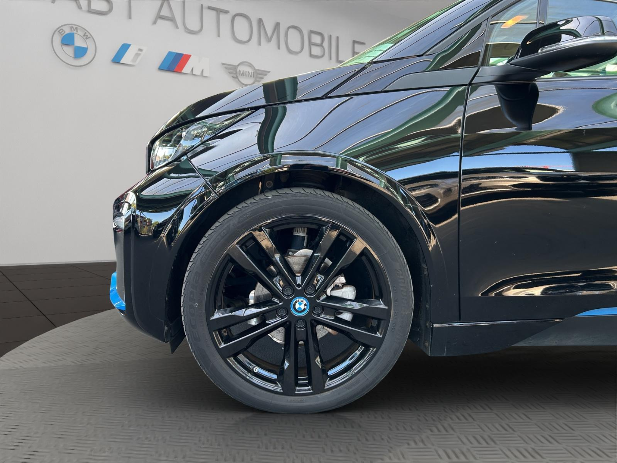 listing desktop thumbnail image 19