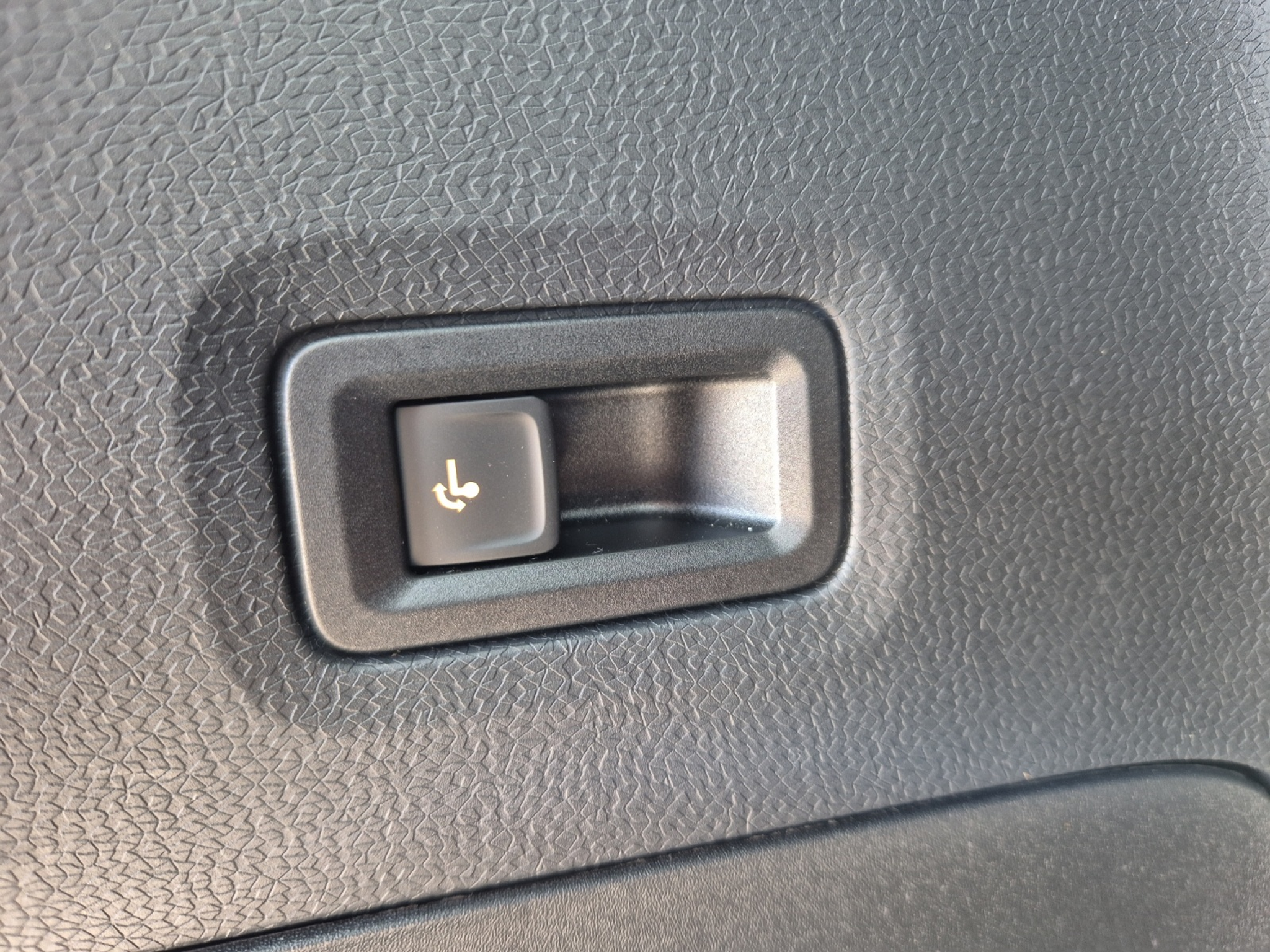 listing desktop thumbnail image 10