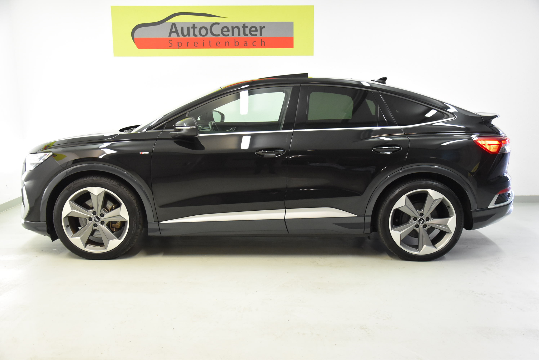 listing desktop thumbnail image 12