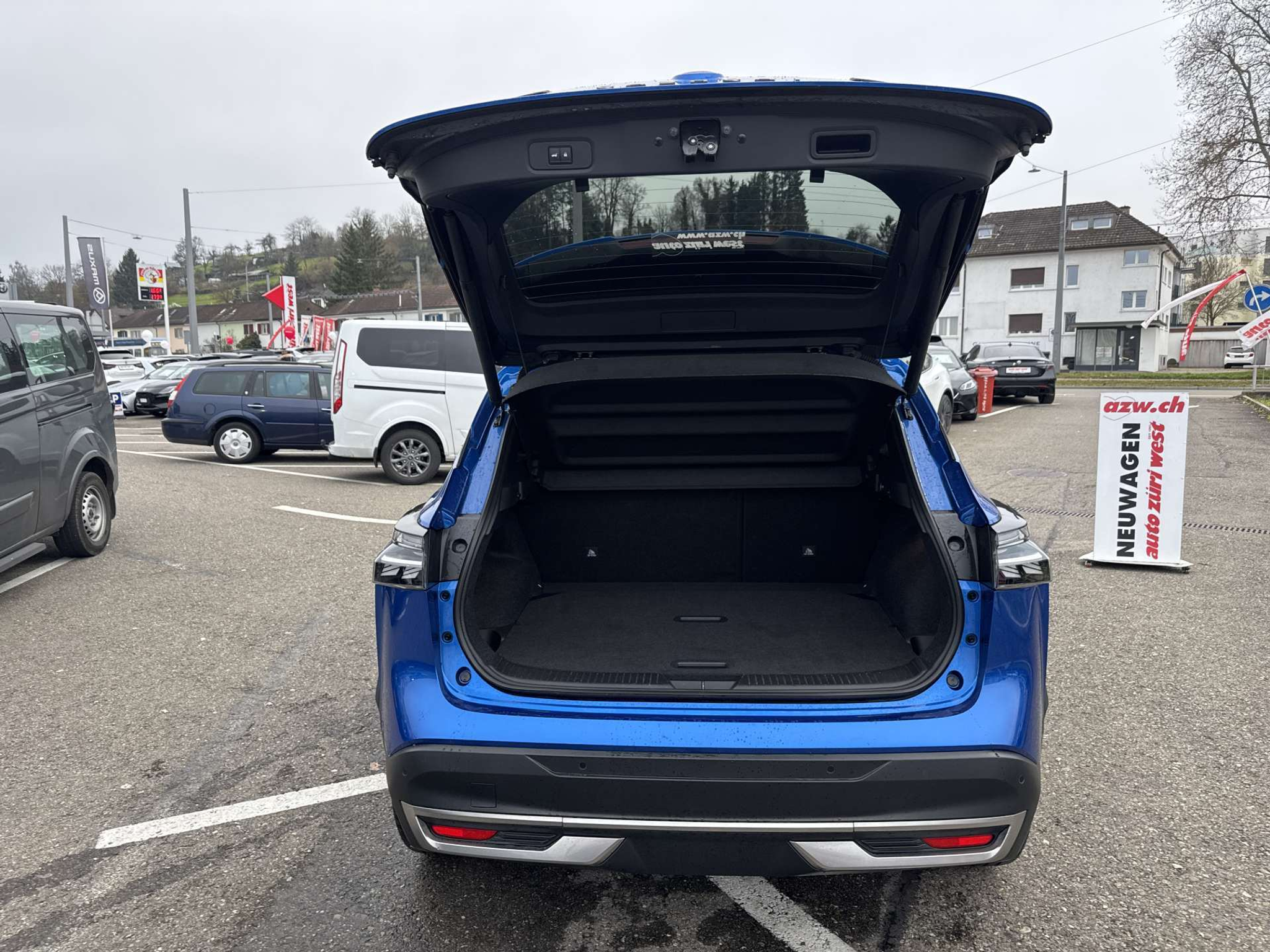 listing desktop thumbnail image 7