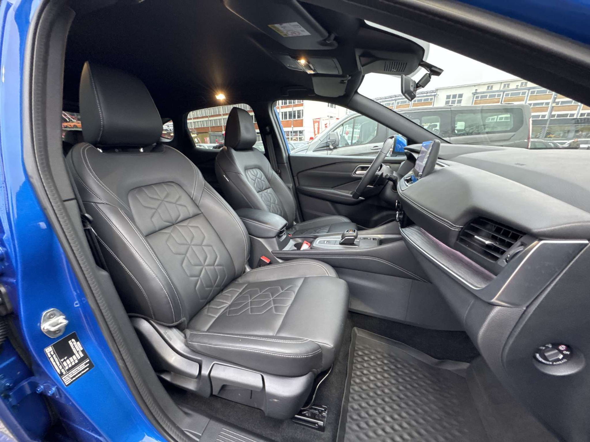 listing desktop thumbnail image 12