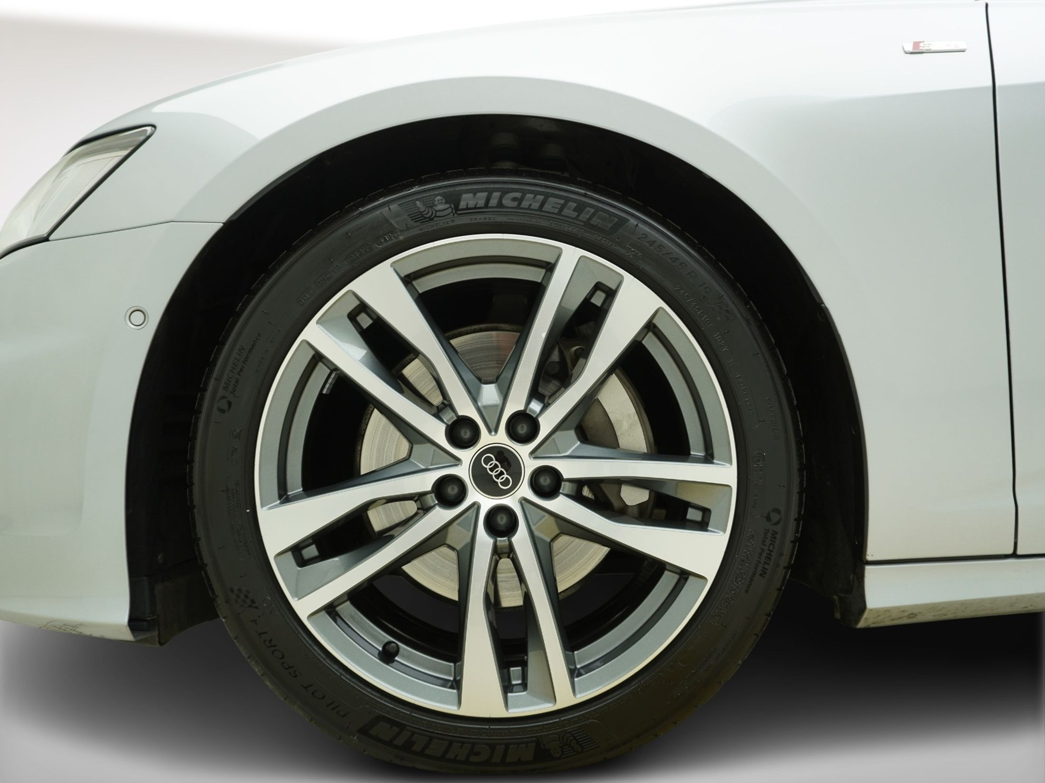 listing desktop thumbnail image 7