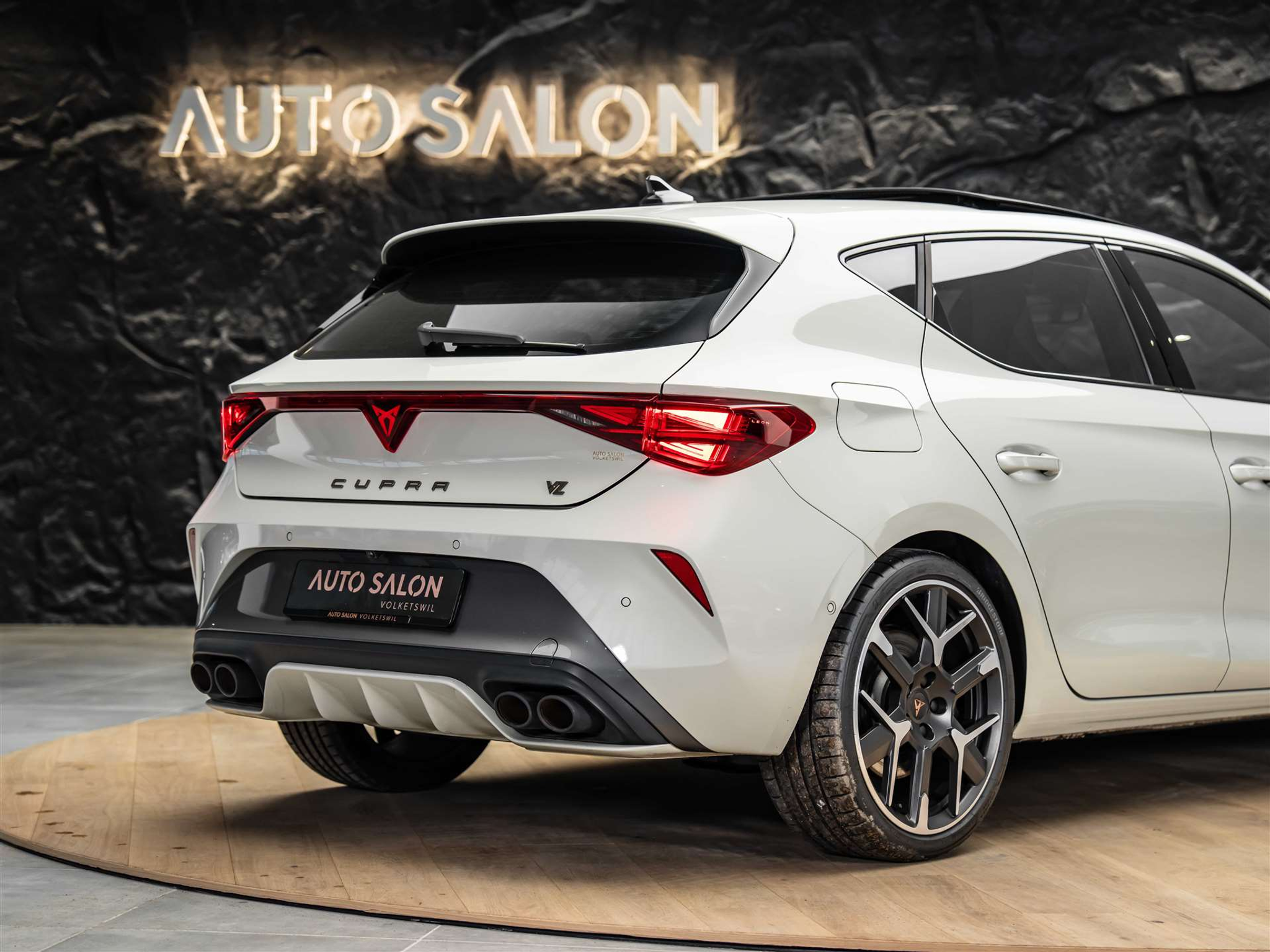 listing desktop thumbnail image 21