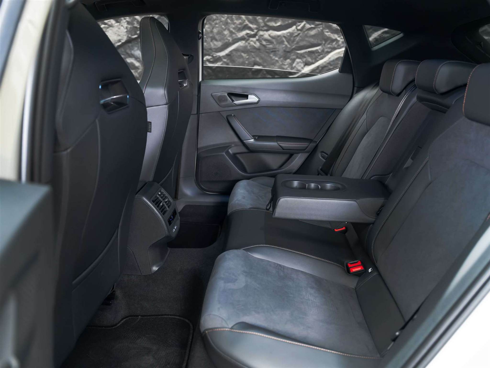 listing desktop thumbnail image 13