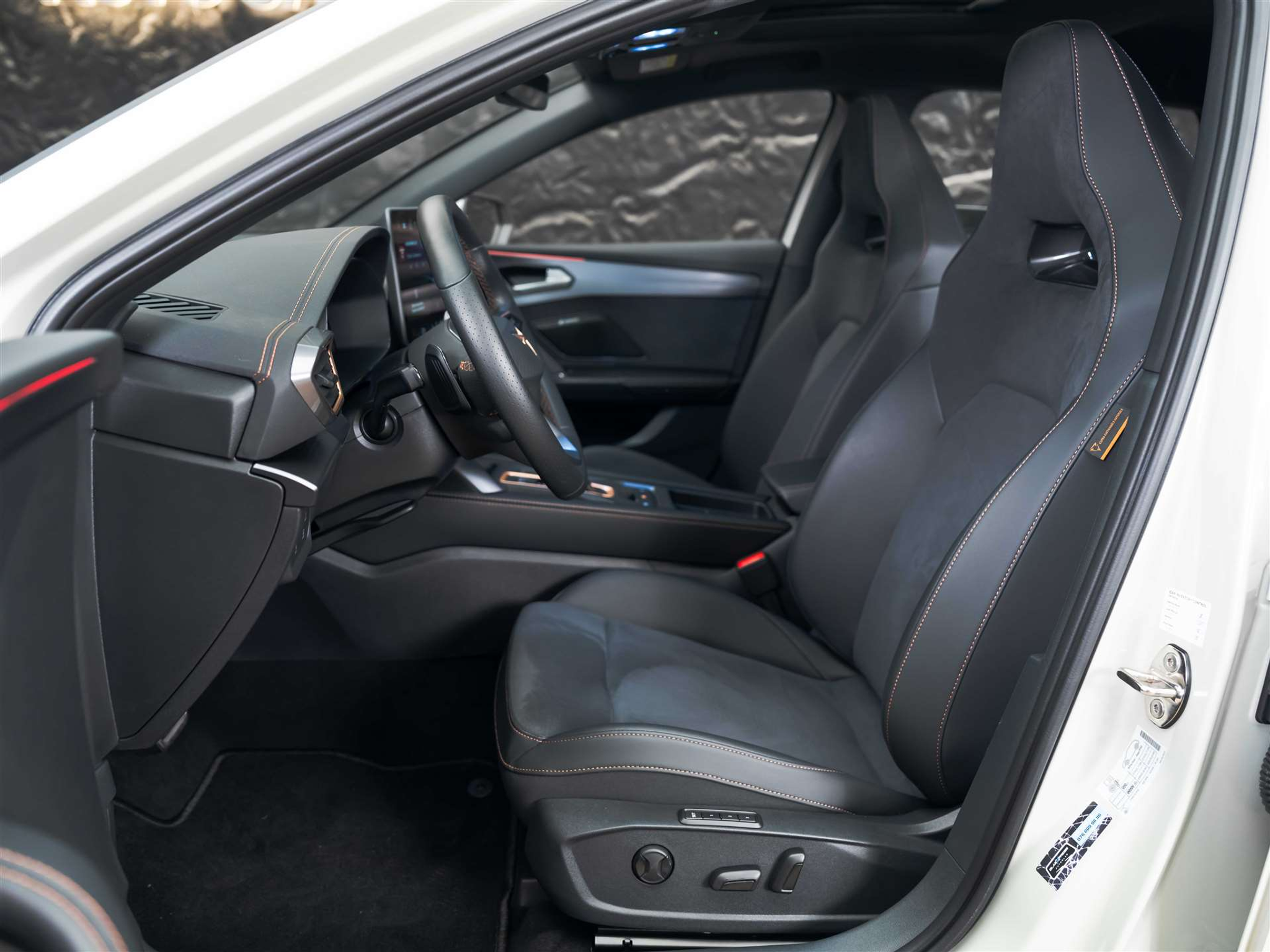 listing desktop thumbnail image 8