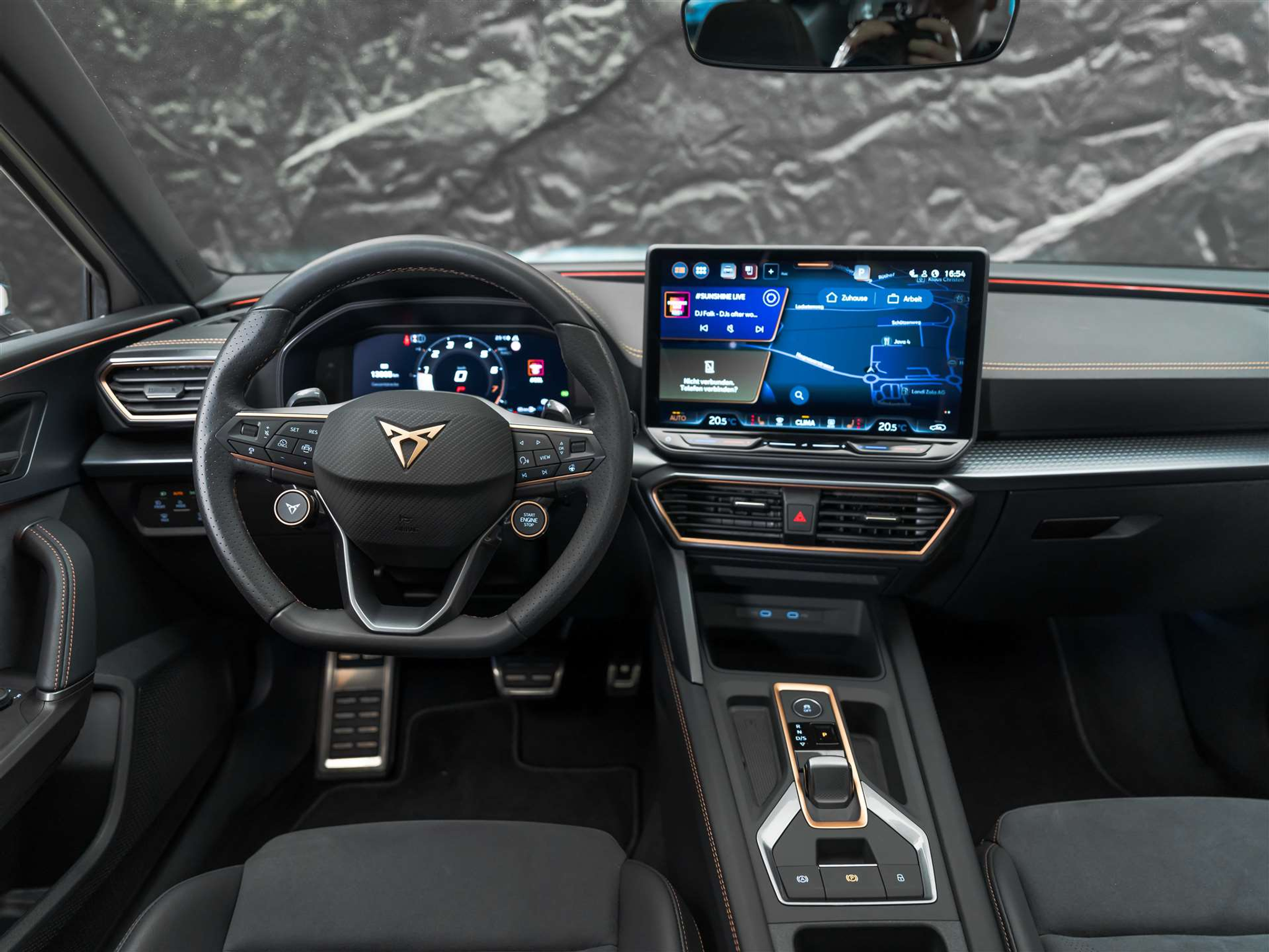 listing desktop thumbnail image 27