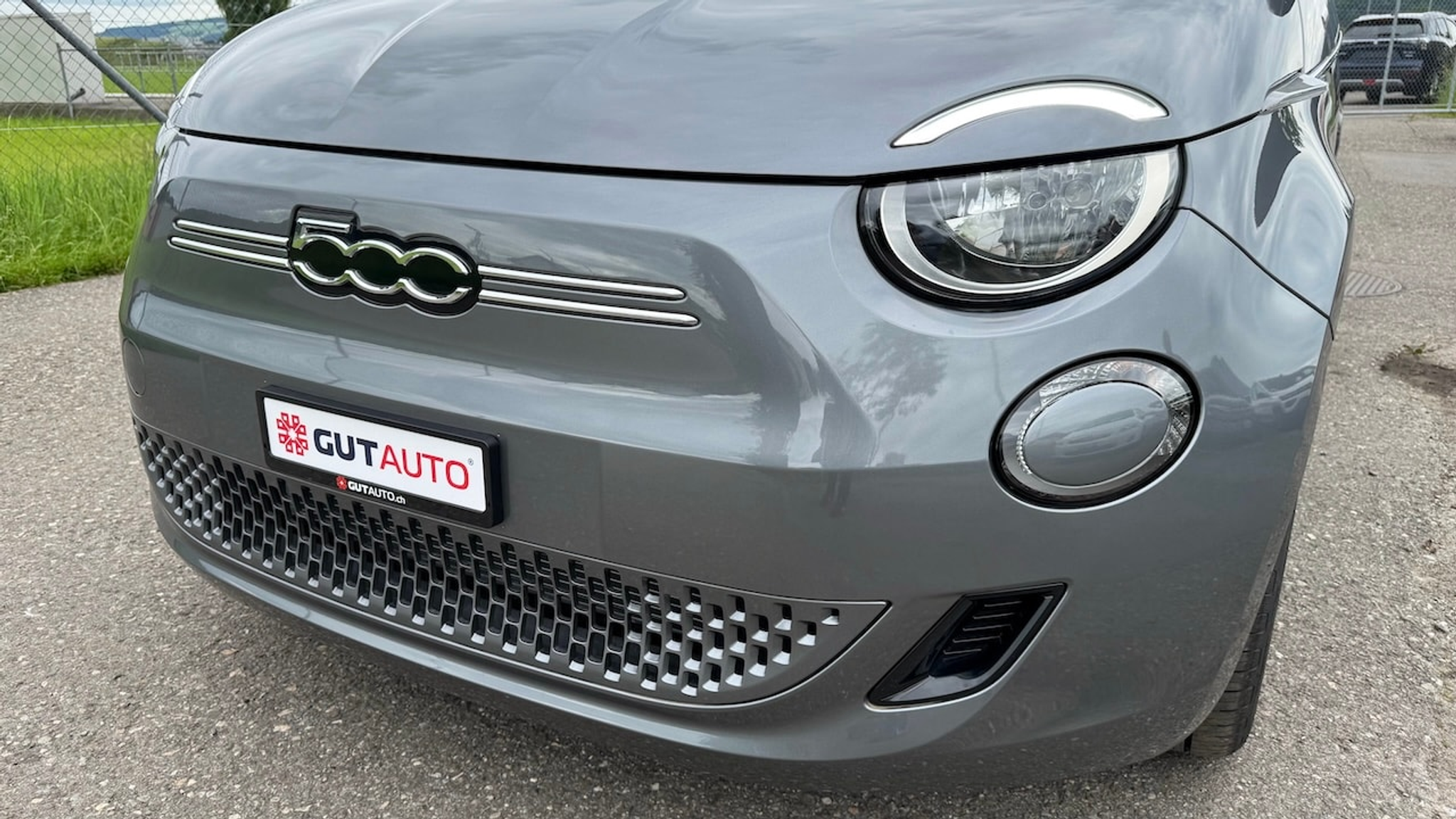 listing desktop thumbnail image 5