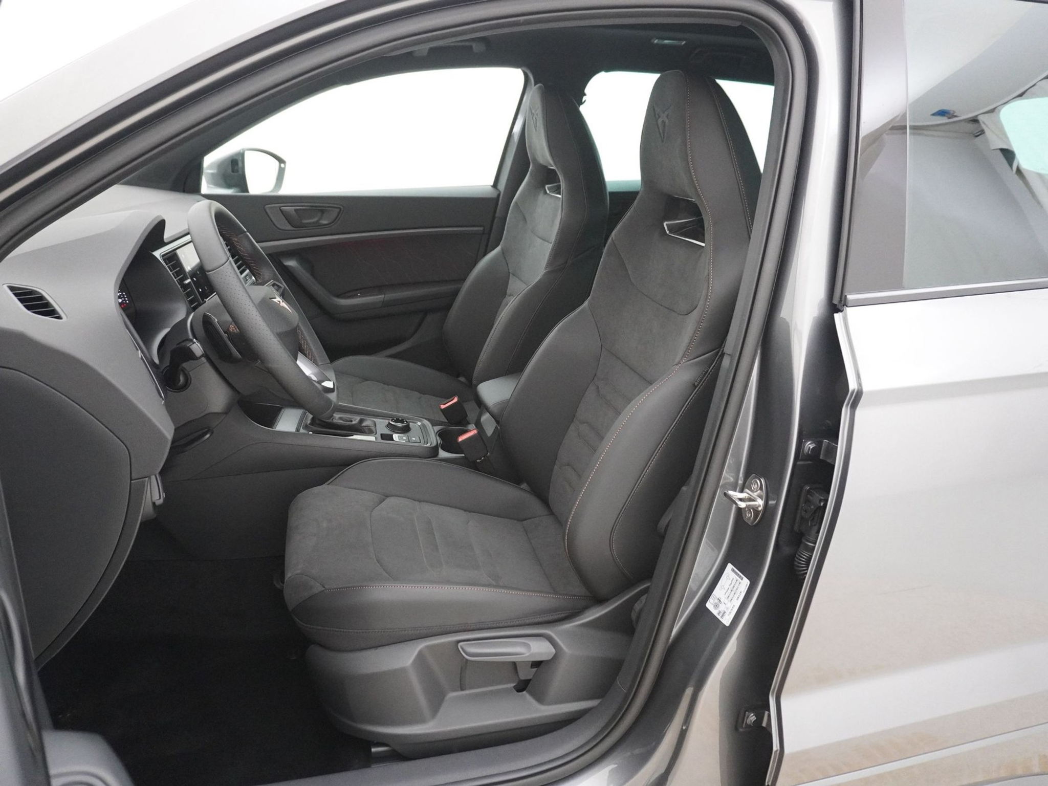 listing desktop thumbnail image 12