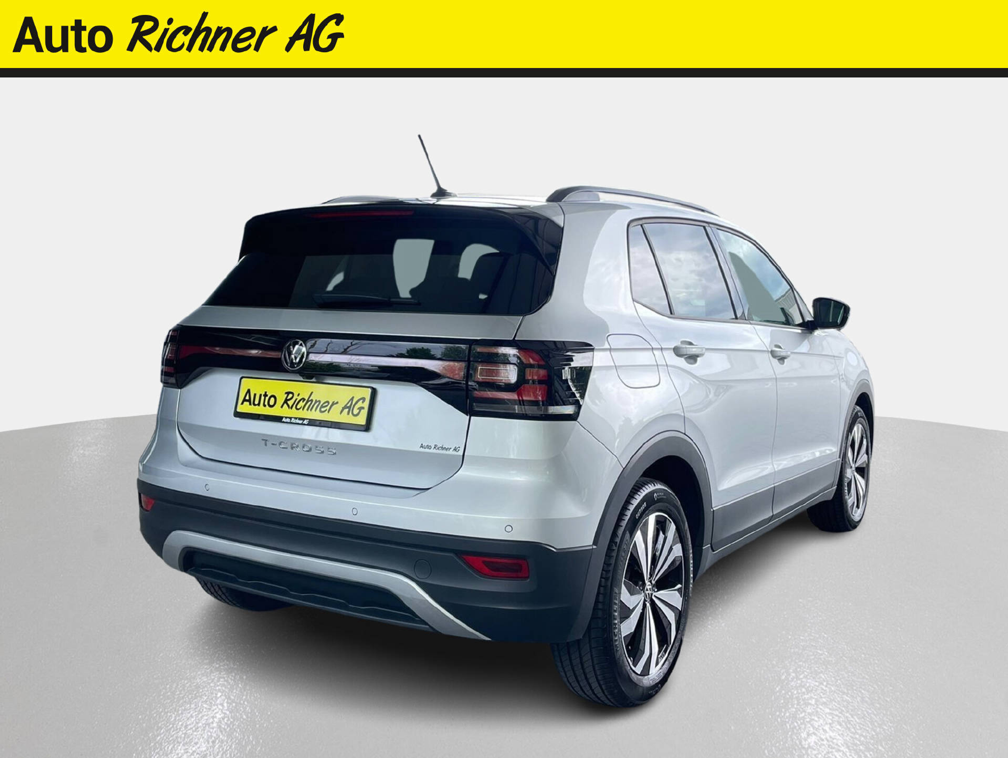 listing desktop thumbnail image 3