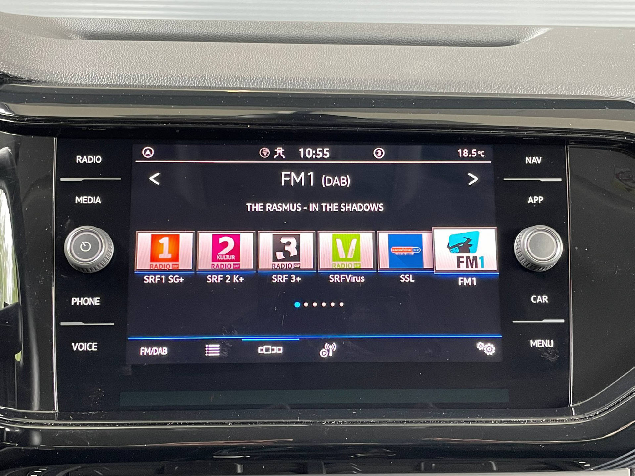 listing desktop thumbnail image 12