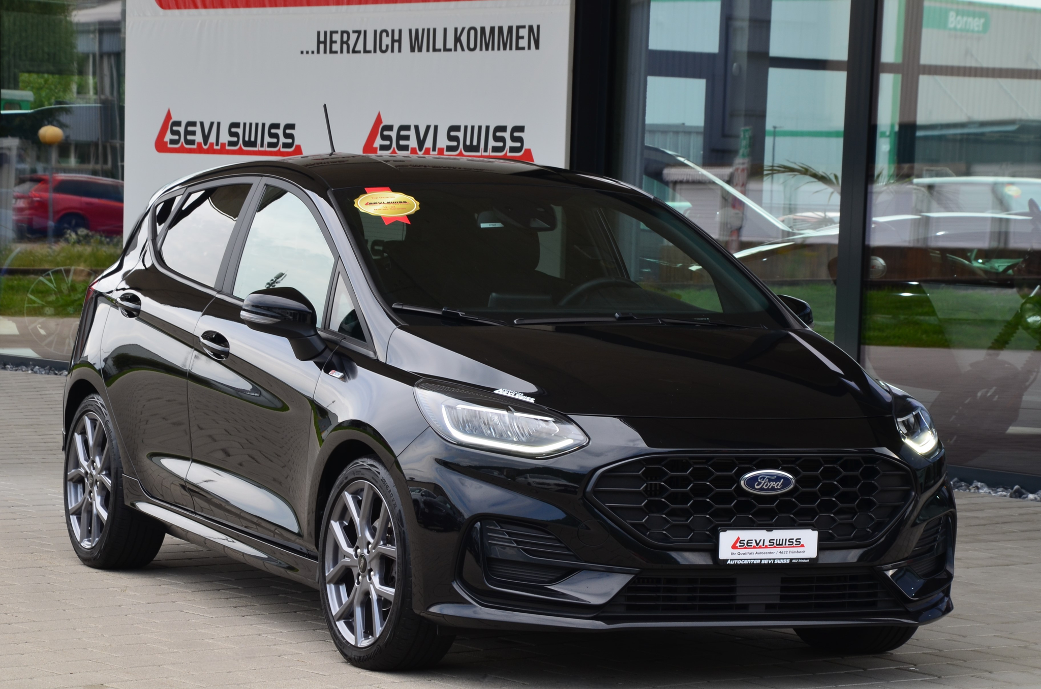 listing desktop thumbnail image 0