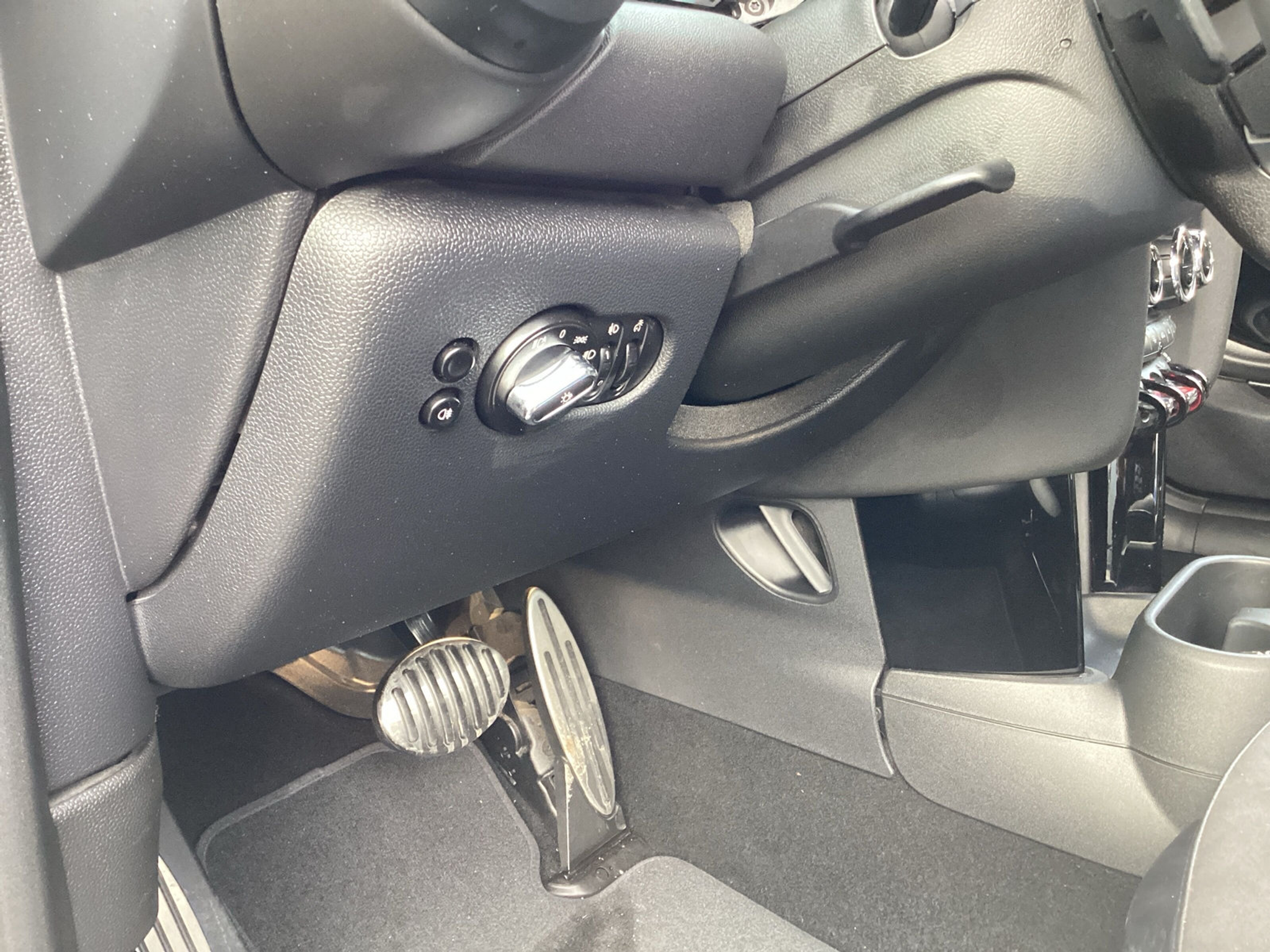 listing desktop thumbnail image 19