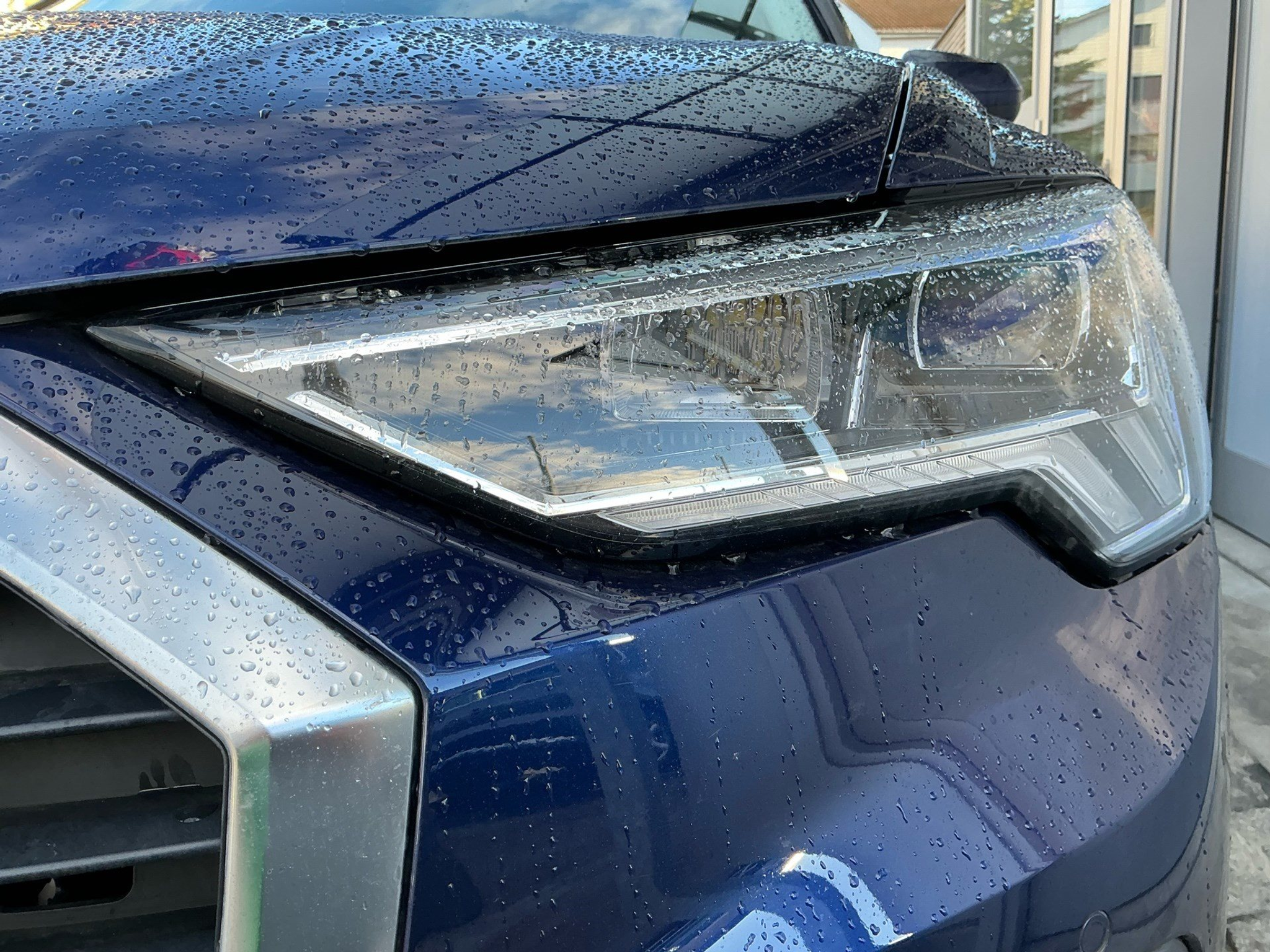 listing desktop thumbnail image 6