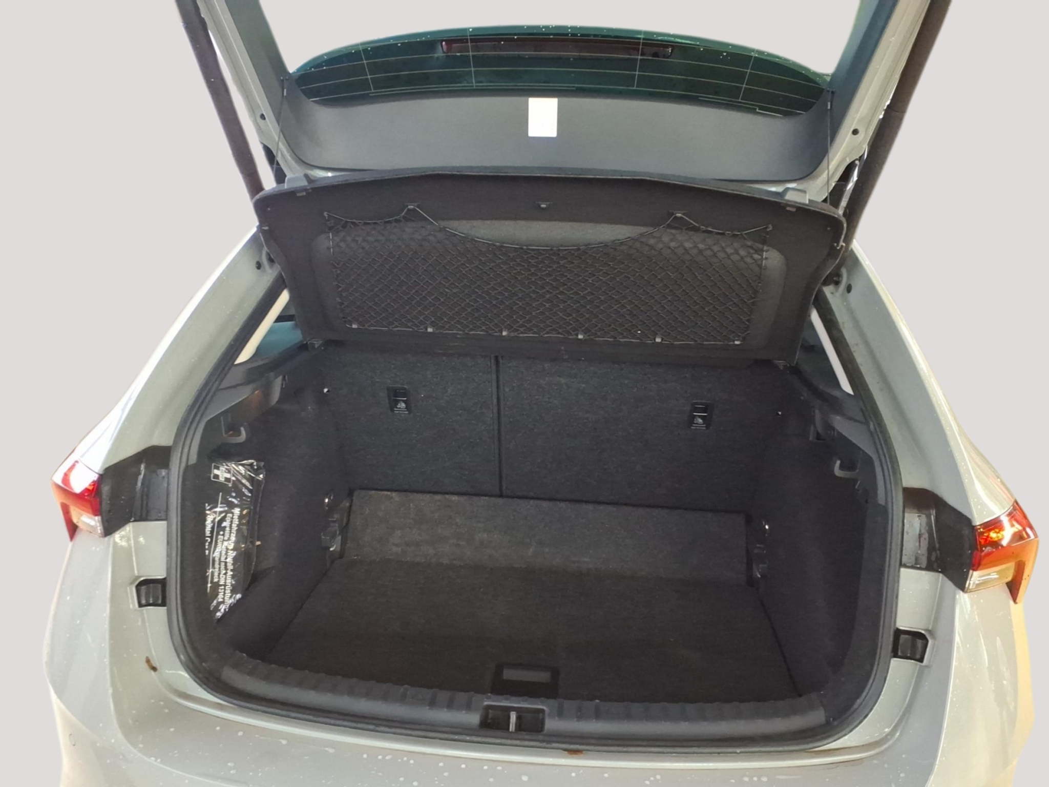 listing desktop thumbnail image 2