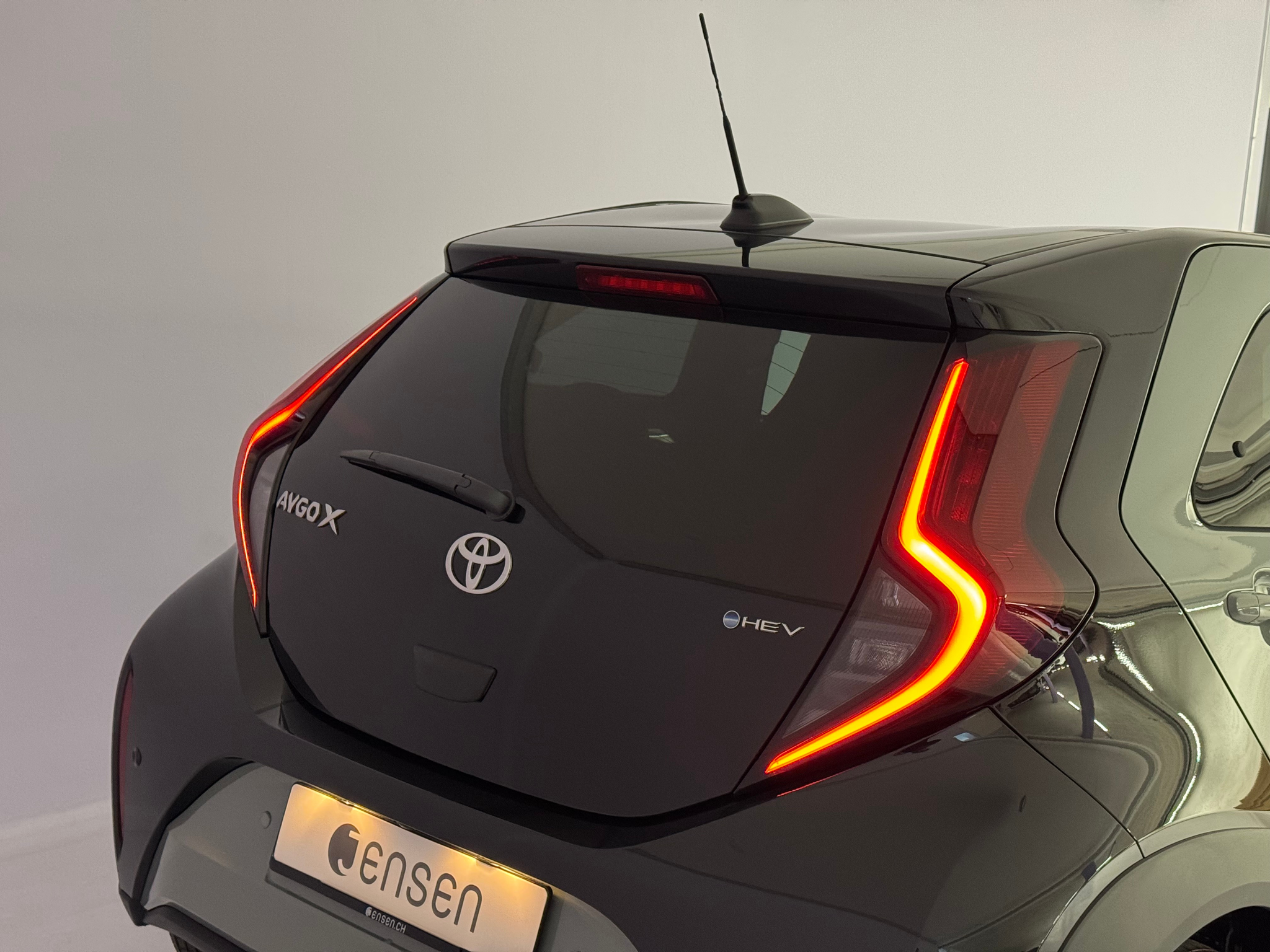 listing desktop thumbnail image 14