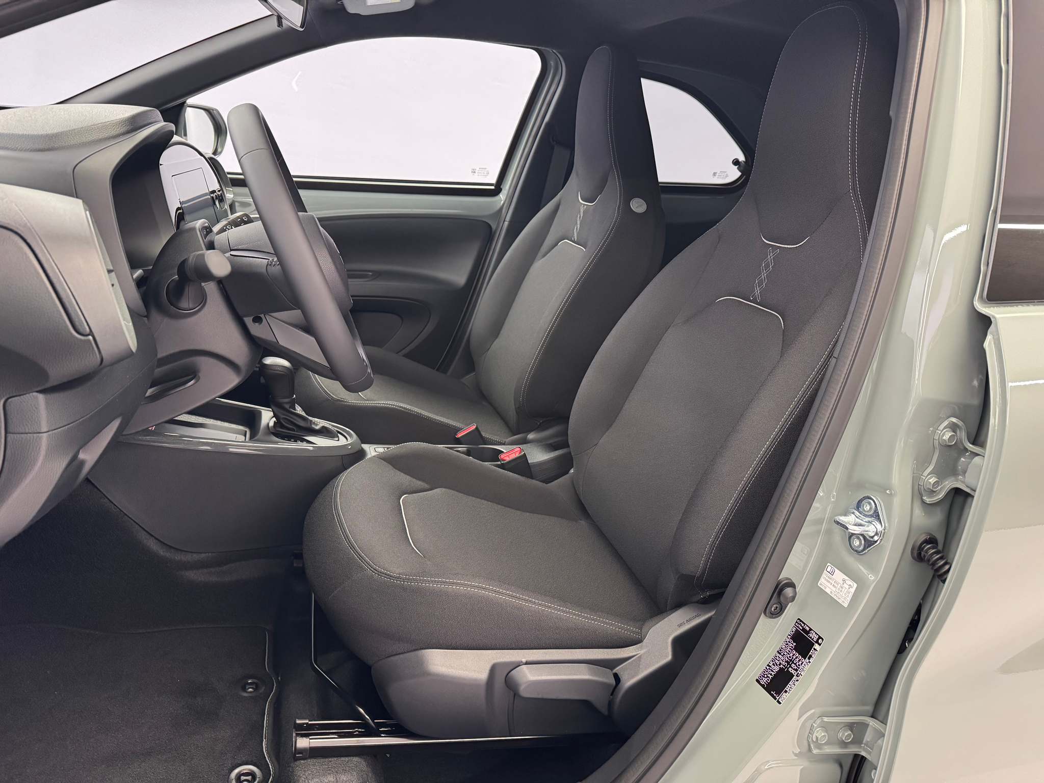 listing desktop thumbnail image 8