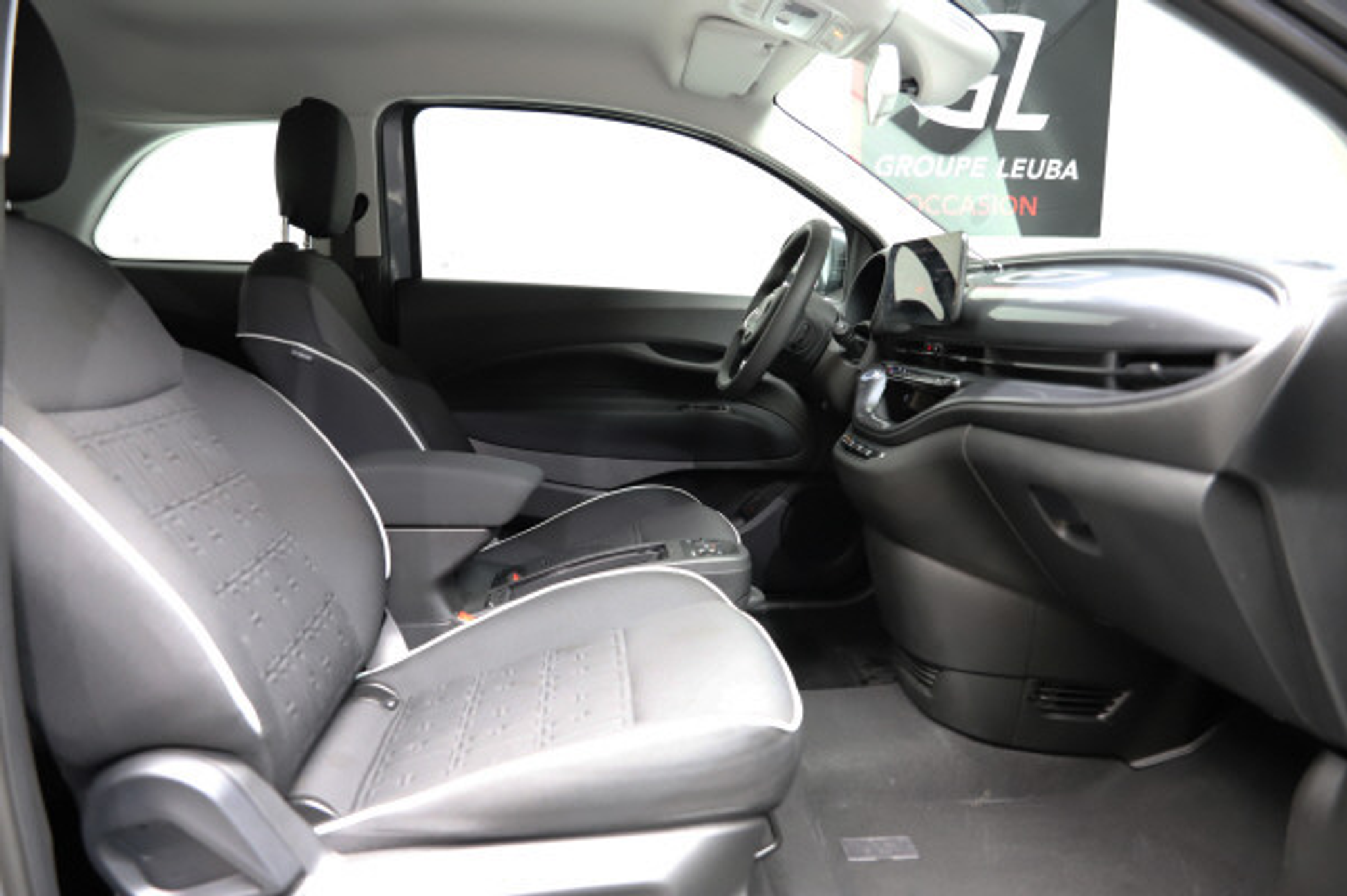 listing desktop thumbnail image 8